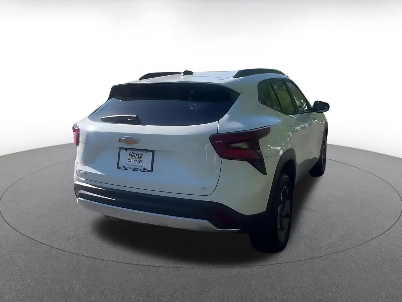 Thumbnail: 2025 Chevrolet Trax - 14