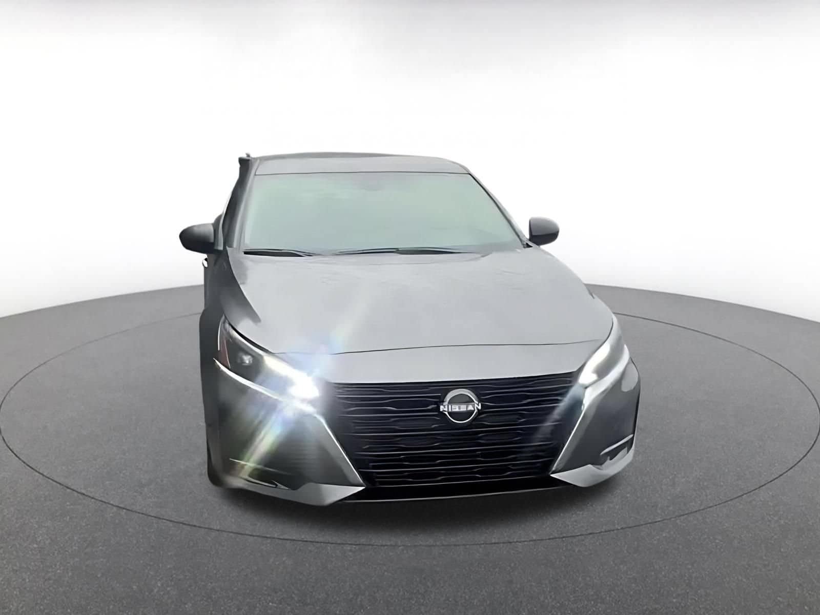 Thumbnail: 2025 Nissan Altima - 4