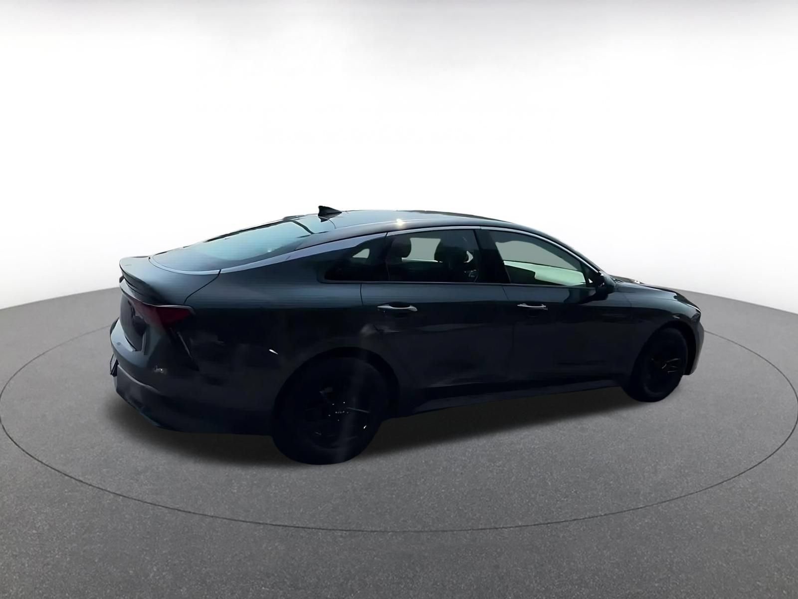 Thumbnail: 2025 Kia K5 - 15