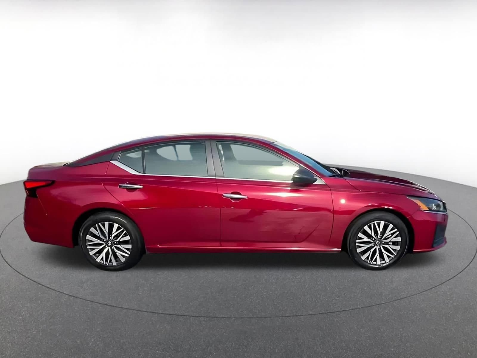 Thumbnail: 2025 Nissan Altima - 16