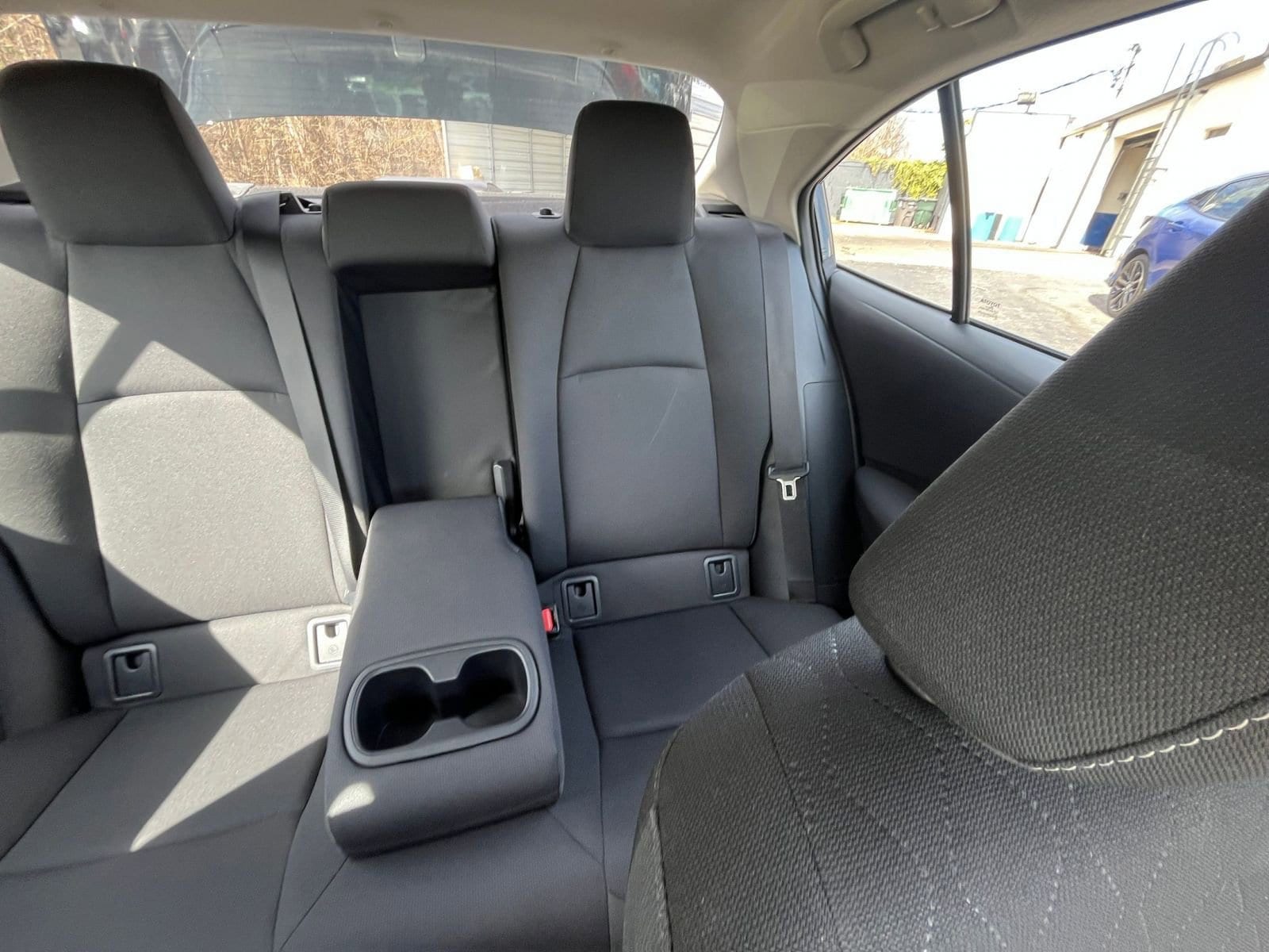 Thumbnail: 2025 Toyota Corolla - 32