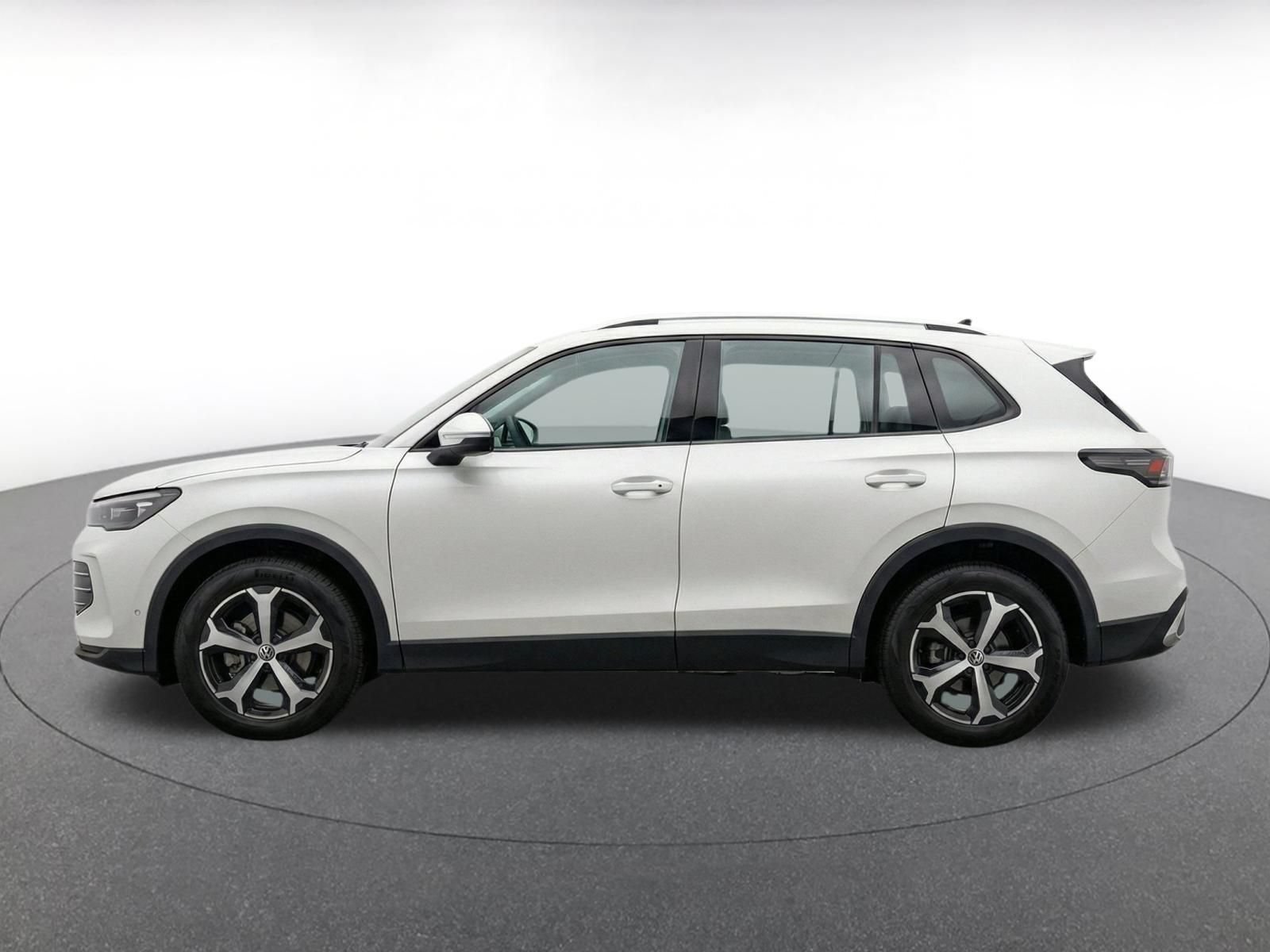 Thumbnail: 2026 Volkswagen Tiguan - 4