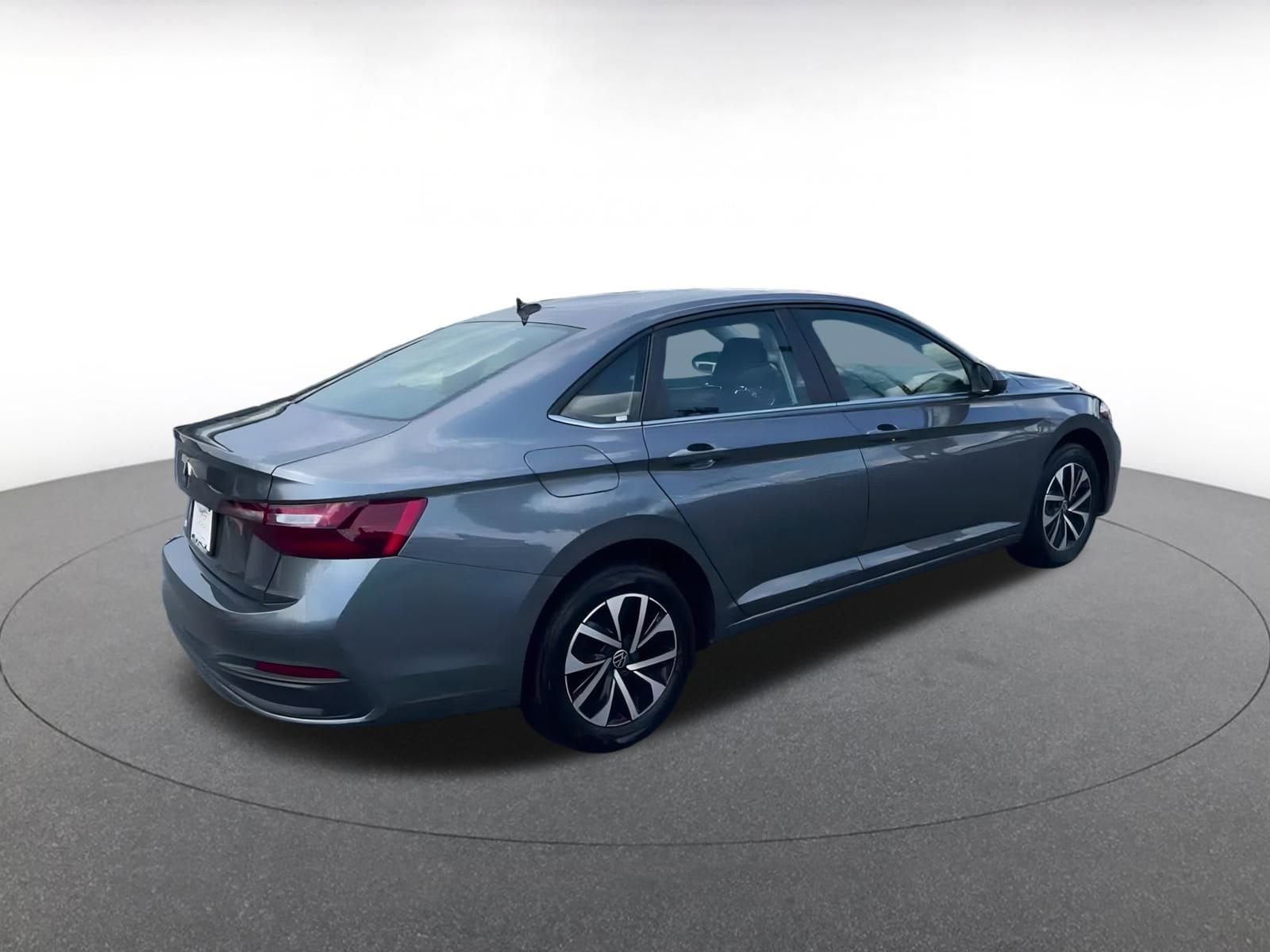 Thumbnail: 2024 Volkswagen Jetta - 15