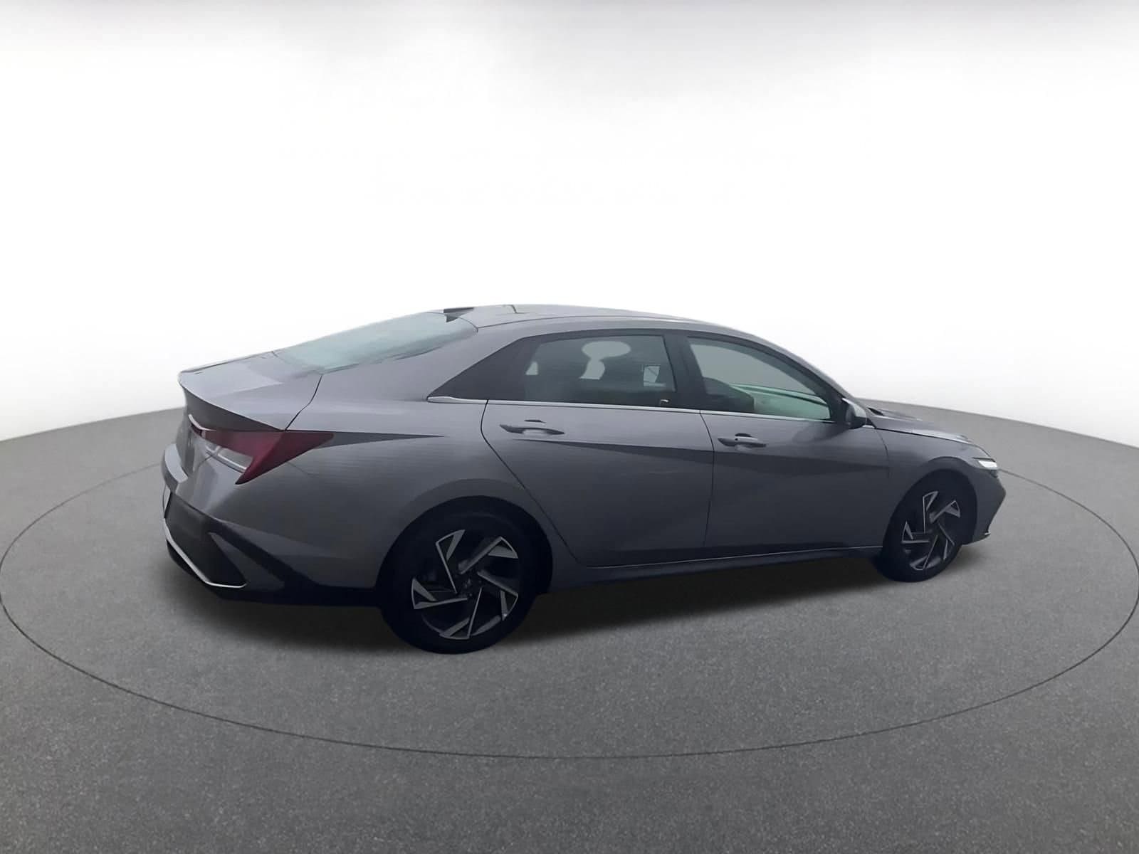 Thumbnail: 2025 Hyundai Elantra - 15