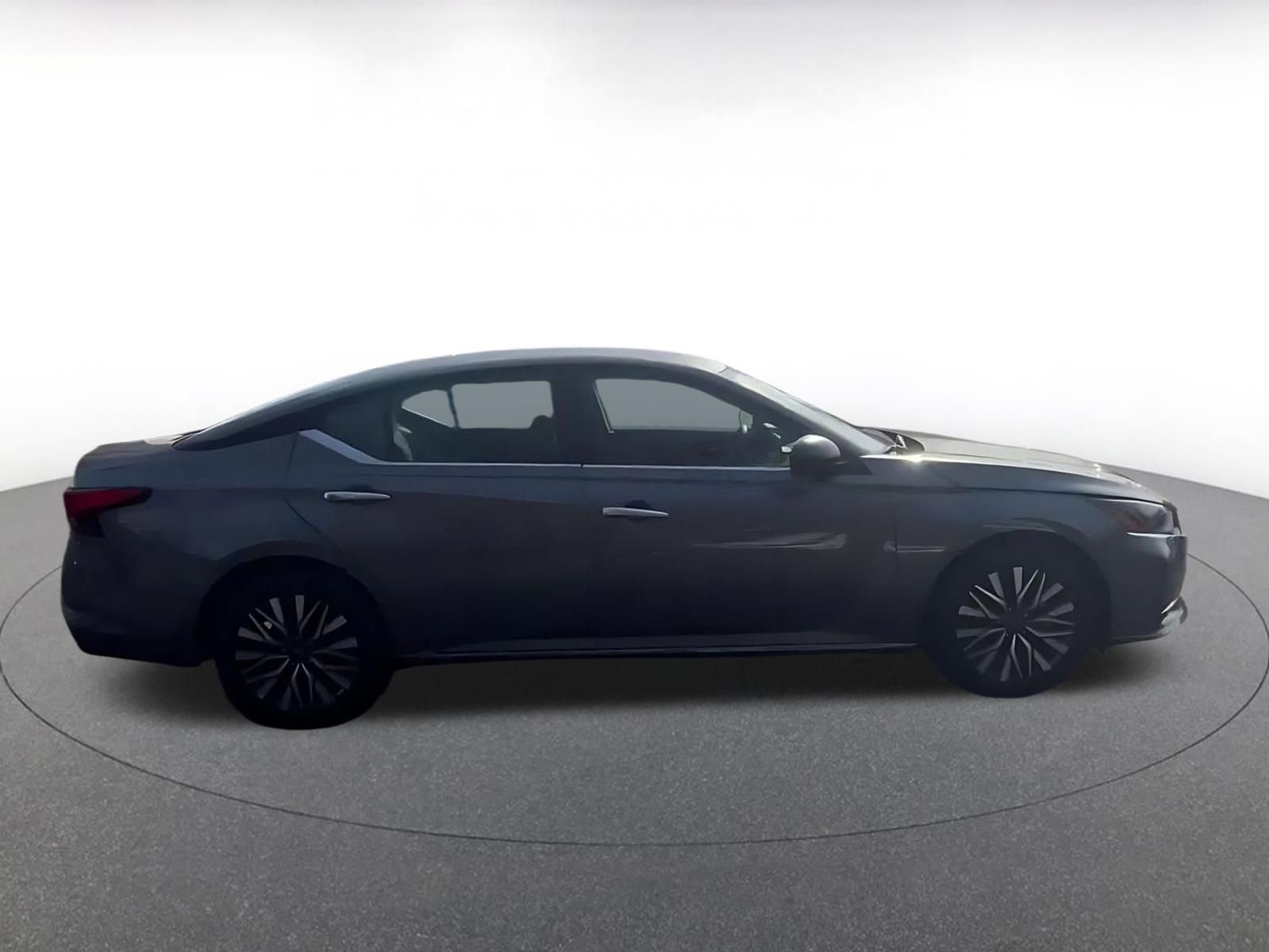 Thumbnail: 2025 Nissan Altima - 16