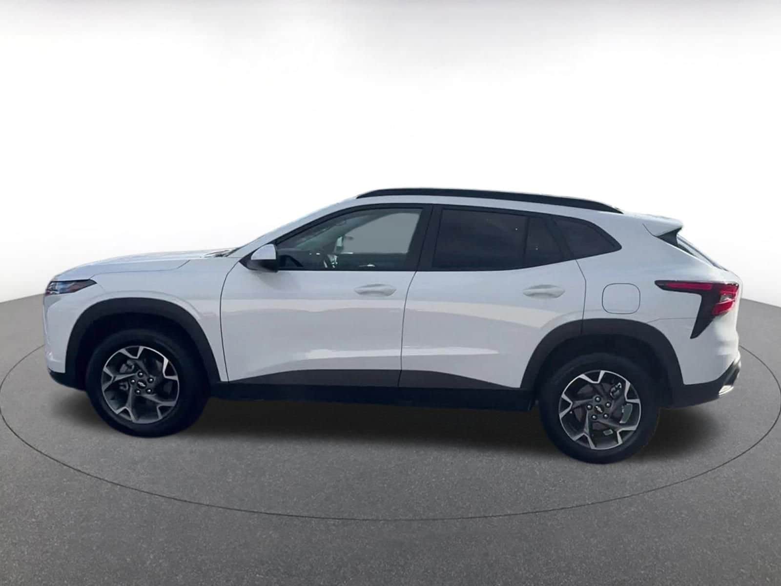 Thumbnail: 2025 Chevrolet Trax - 9