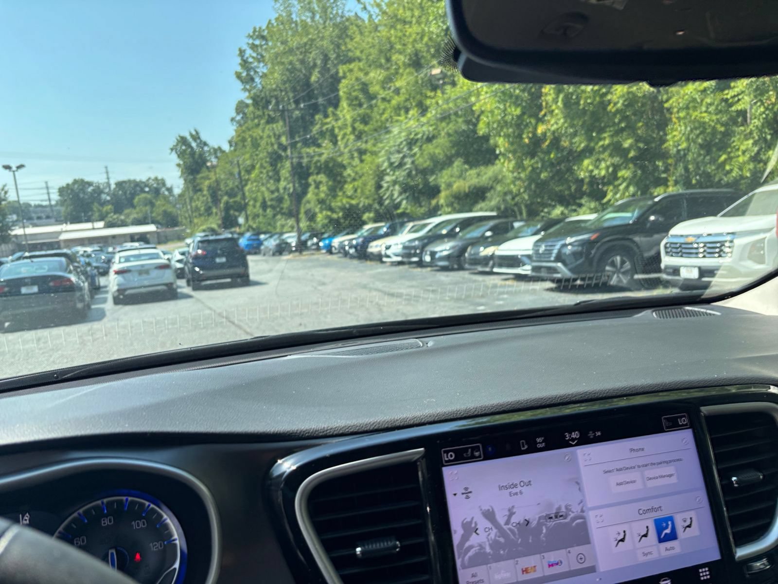 Thumbnail: 2024 Chrysler Pacifica - 14