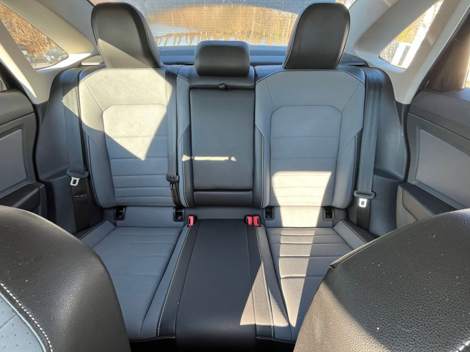 Thumbnail: 2025 Volkswagen Jetta - 32