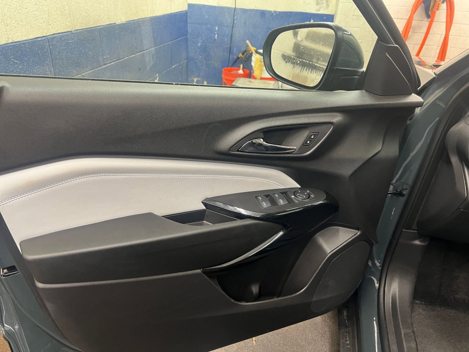 Thumbnail: 2025 Chevrolet Trax - 18