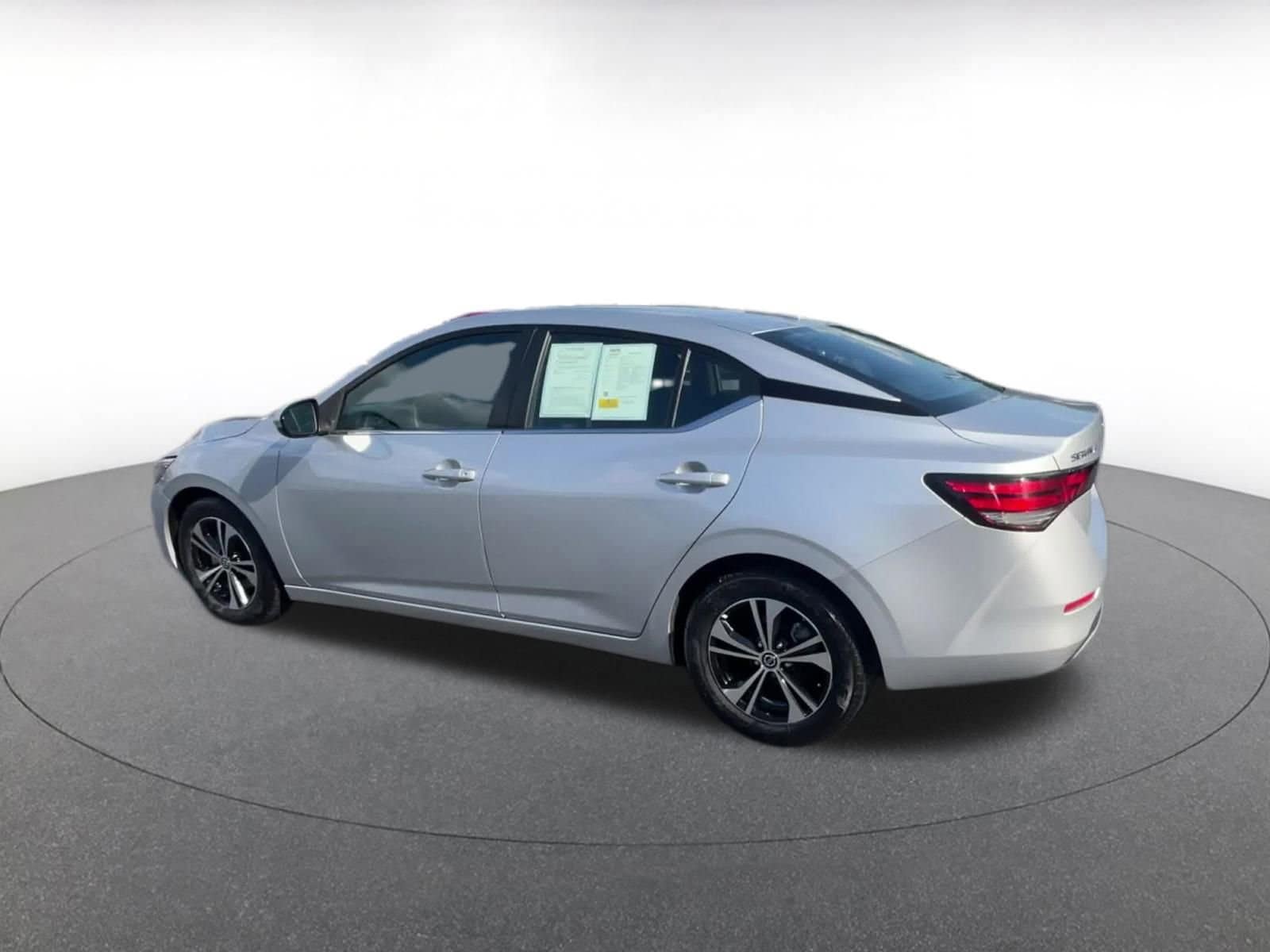 Thumbnail: 2023 Nissan Sentra - 10