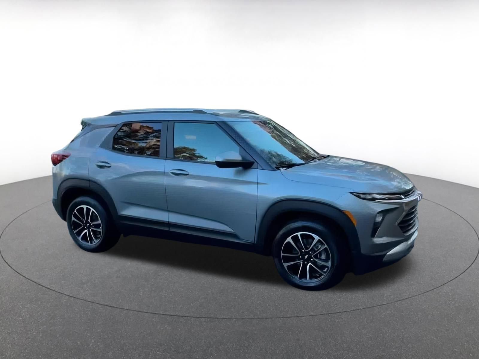 Thumbnail: 2025 Chevrolet TrailBlazer - 2