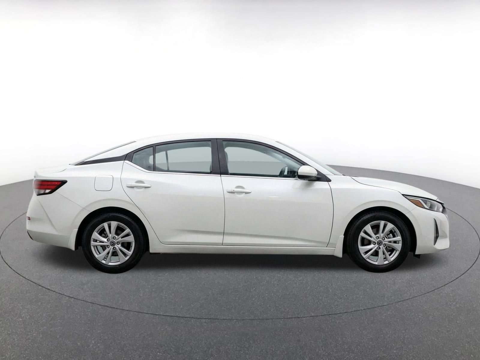 Thumbnail: 2025 Nissan Sentra - 10