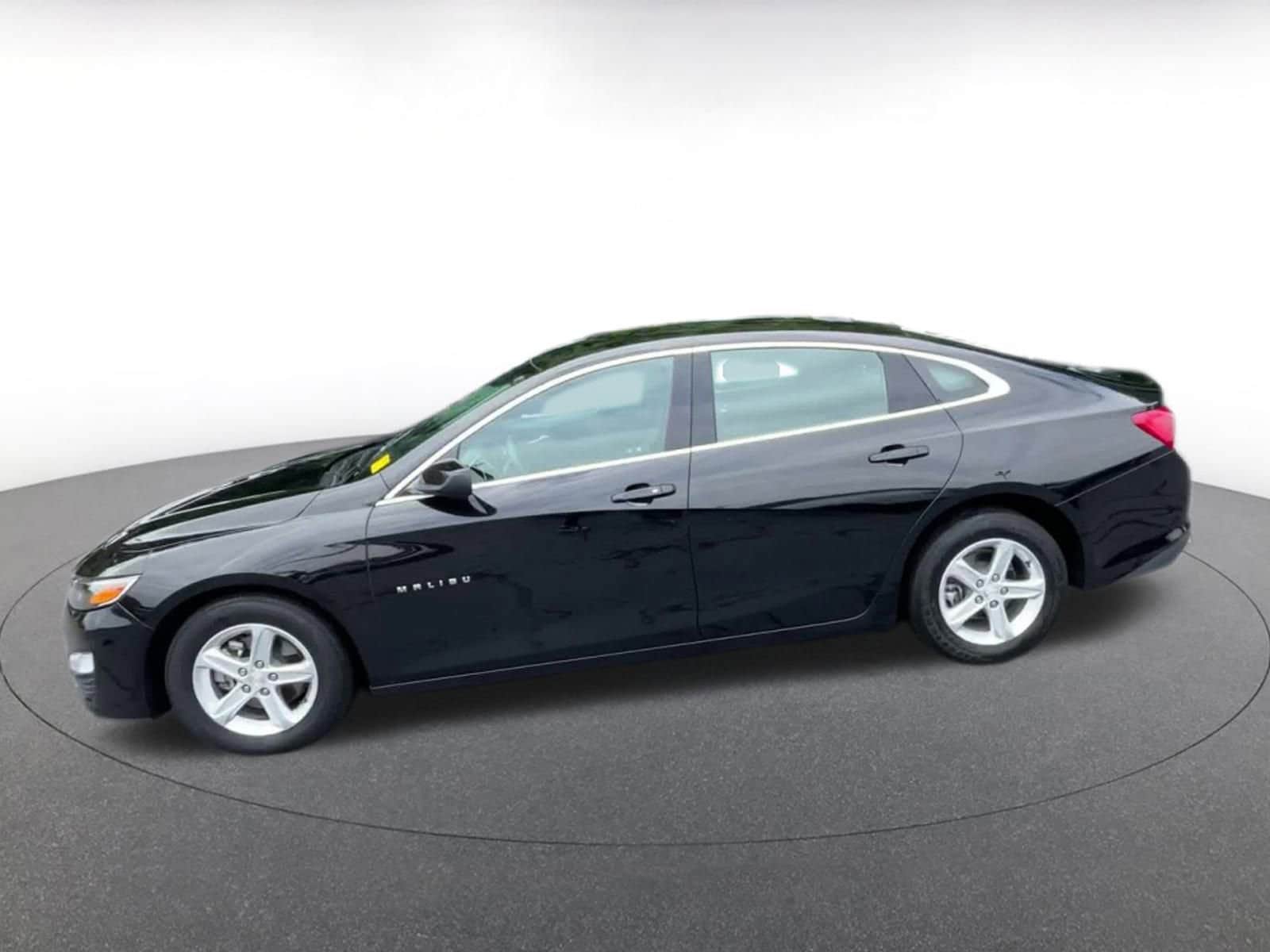 Thumbnail: 2024 Chevrolet Malibu - 7