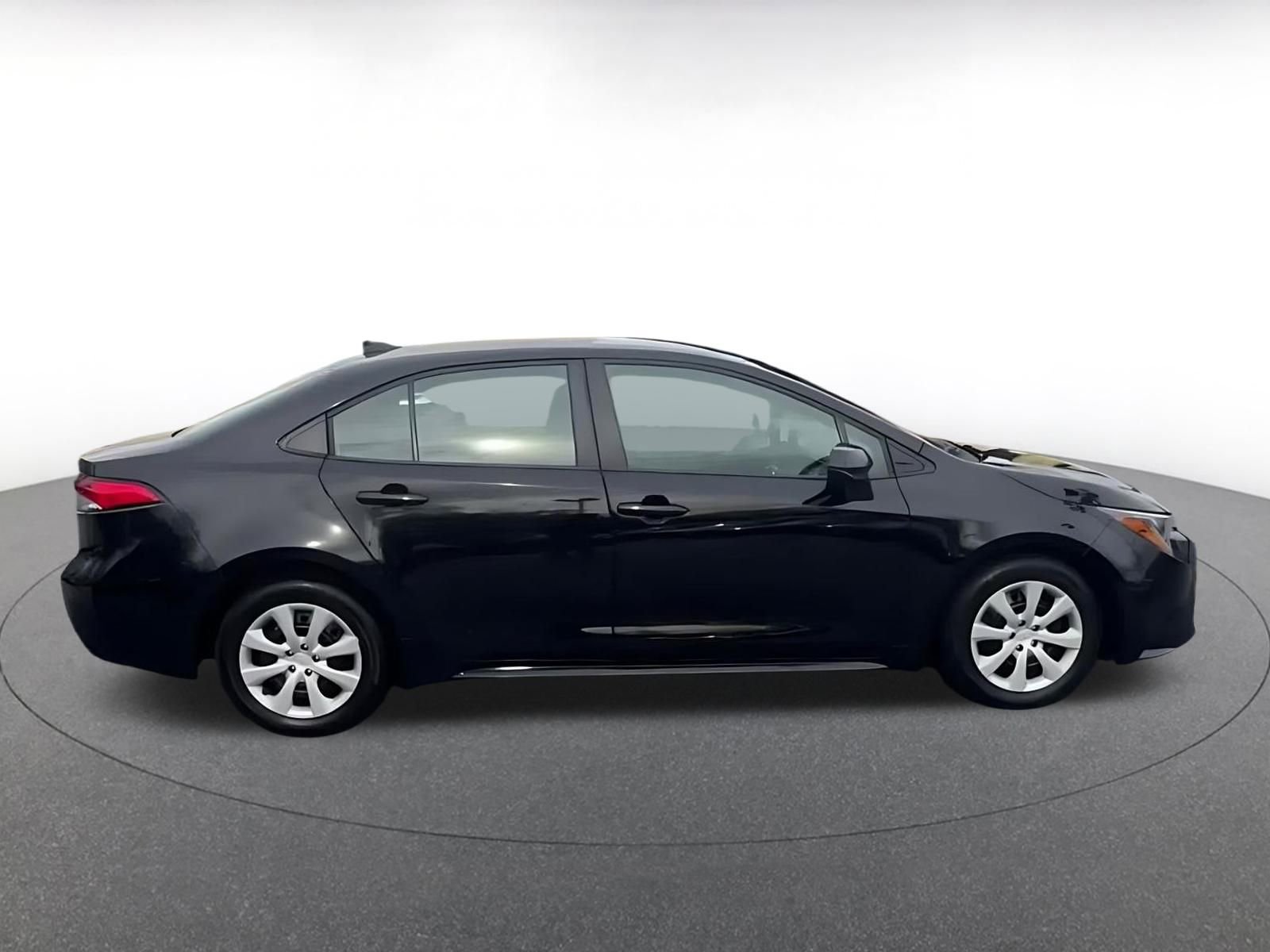 Thumbnail: 2025 Toyota Corolla - 16