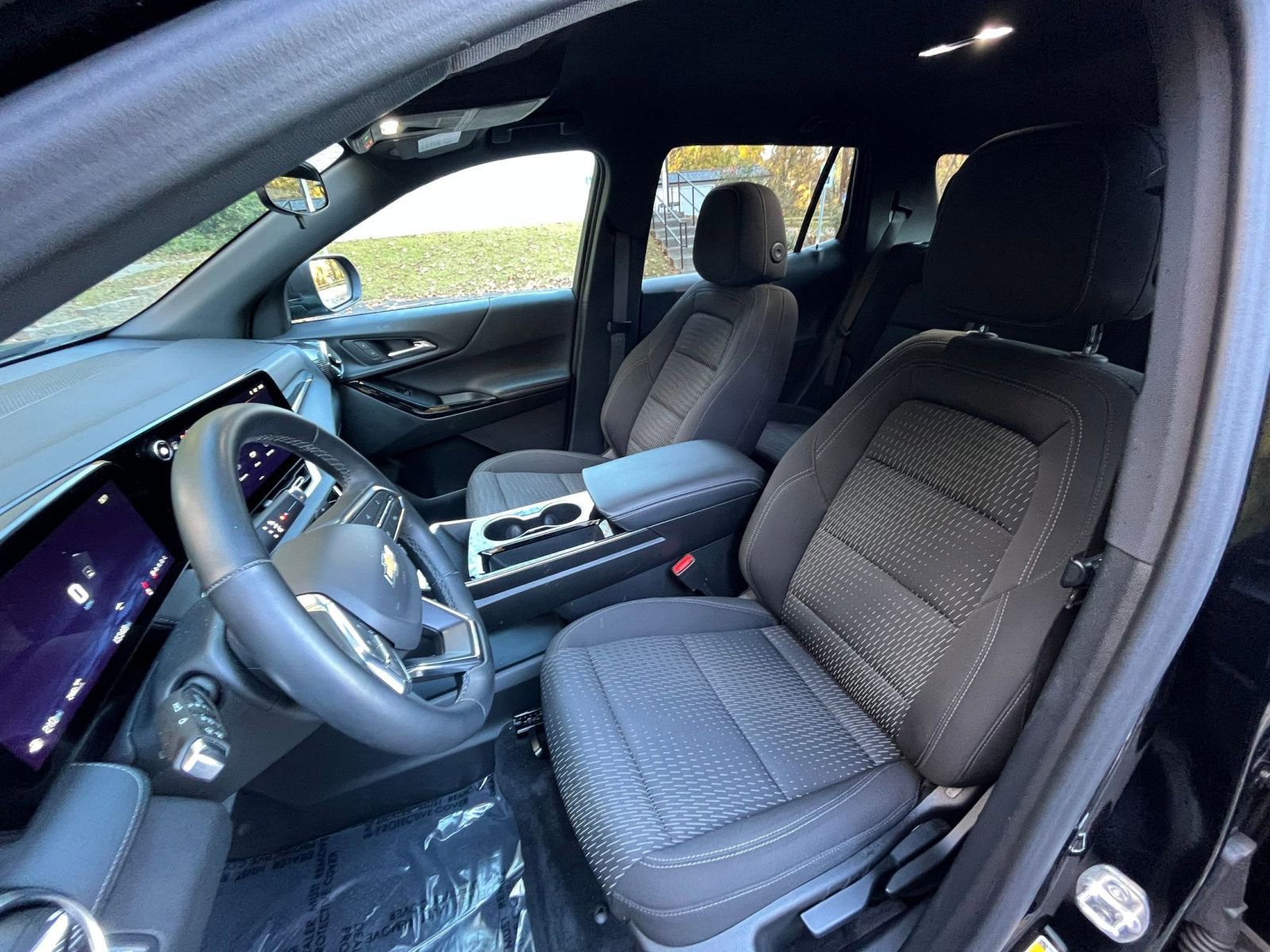 Thumbnail: 2025 Chevrolet Equinox - 32