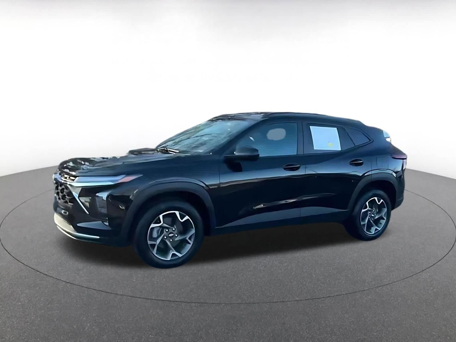 Thumbnail: 2025 Chevrolet Trax - 8