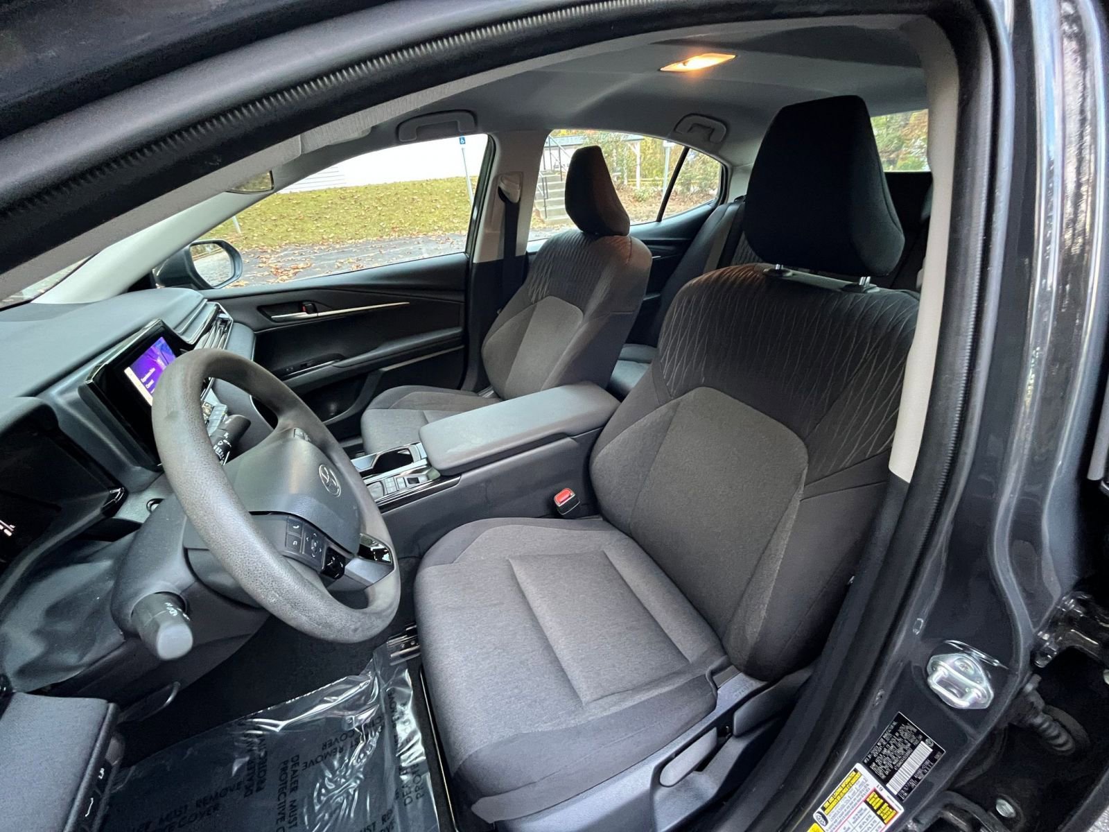 Thumbnail: 2025 Toyota Camry - 32