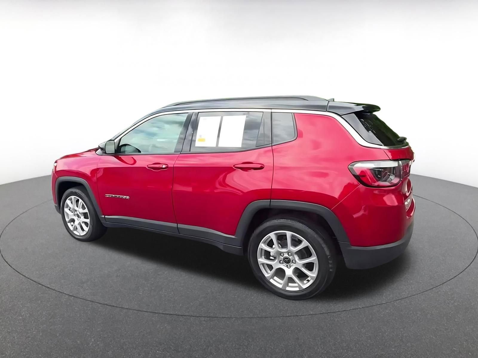 Thumbnail: 2025 Jeep Compass - 9