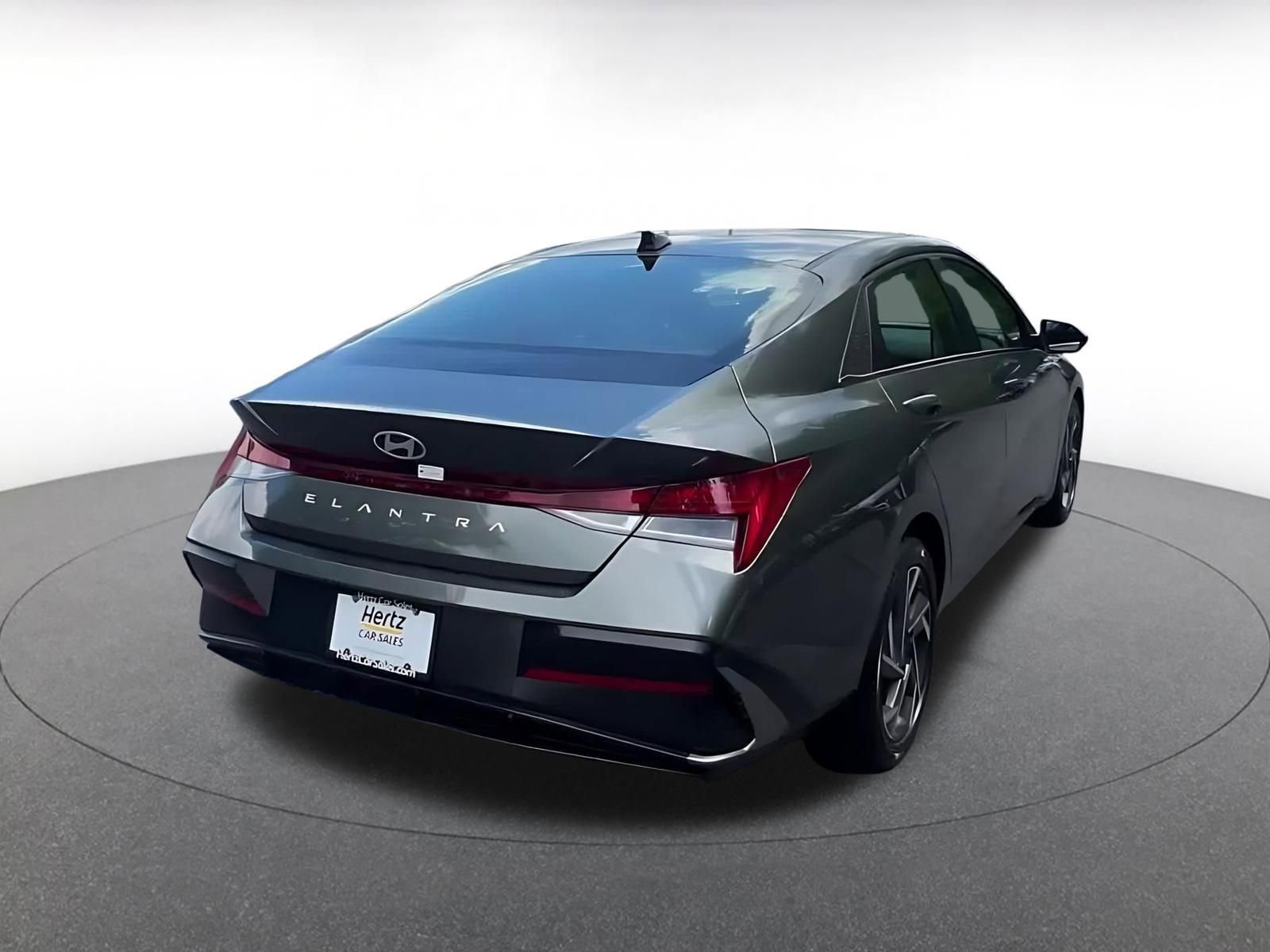 Thumbnail: 2025 Hyundai Elantra - 15