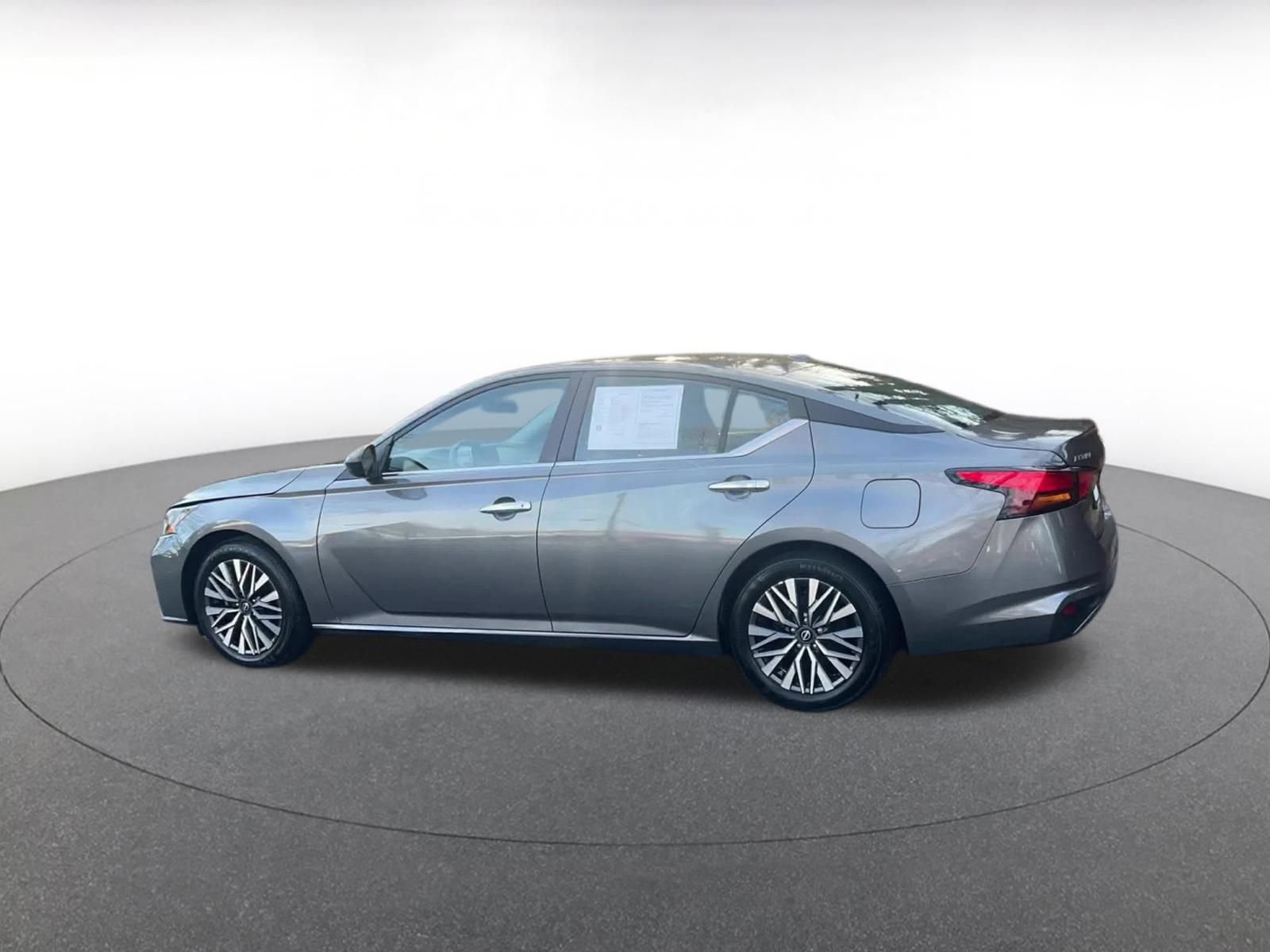 Thumbnail: 2025 Nissan Altima - 10