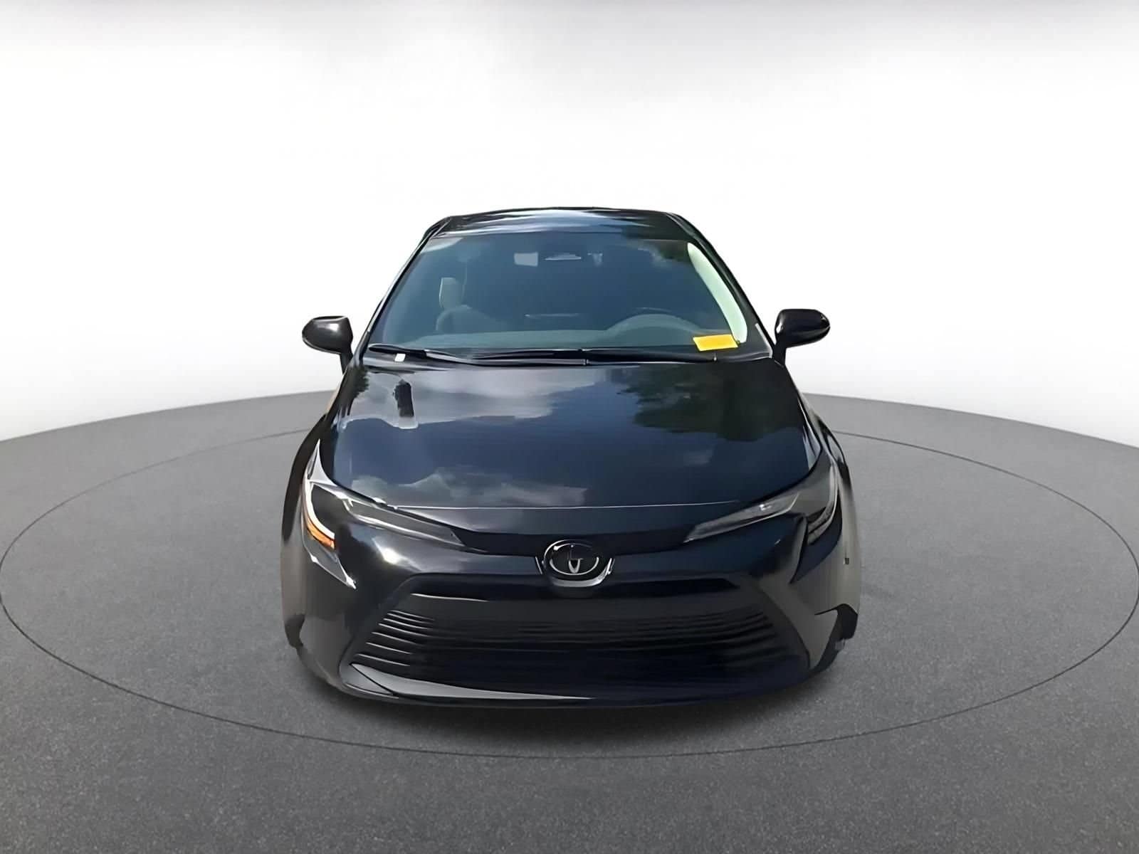 Thumbnail: 2025 Toyota Corolla - 2