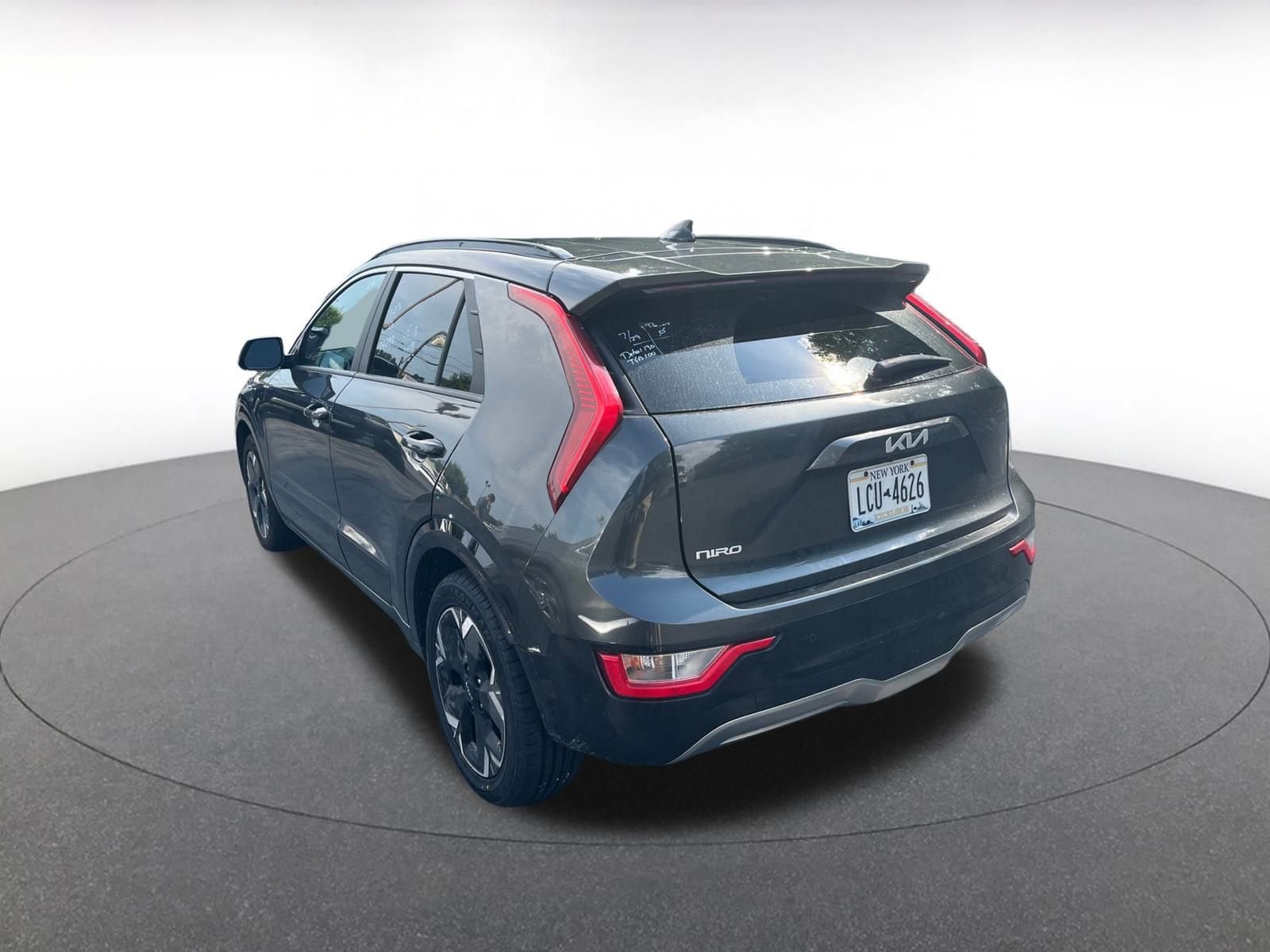 Thumbnail: 2023 Kia Niro - 5