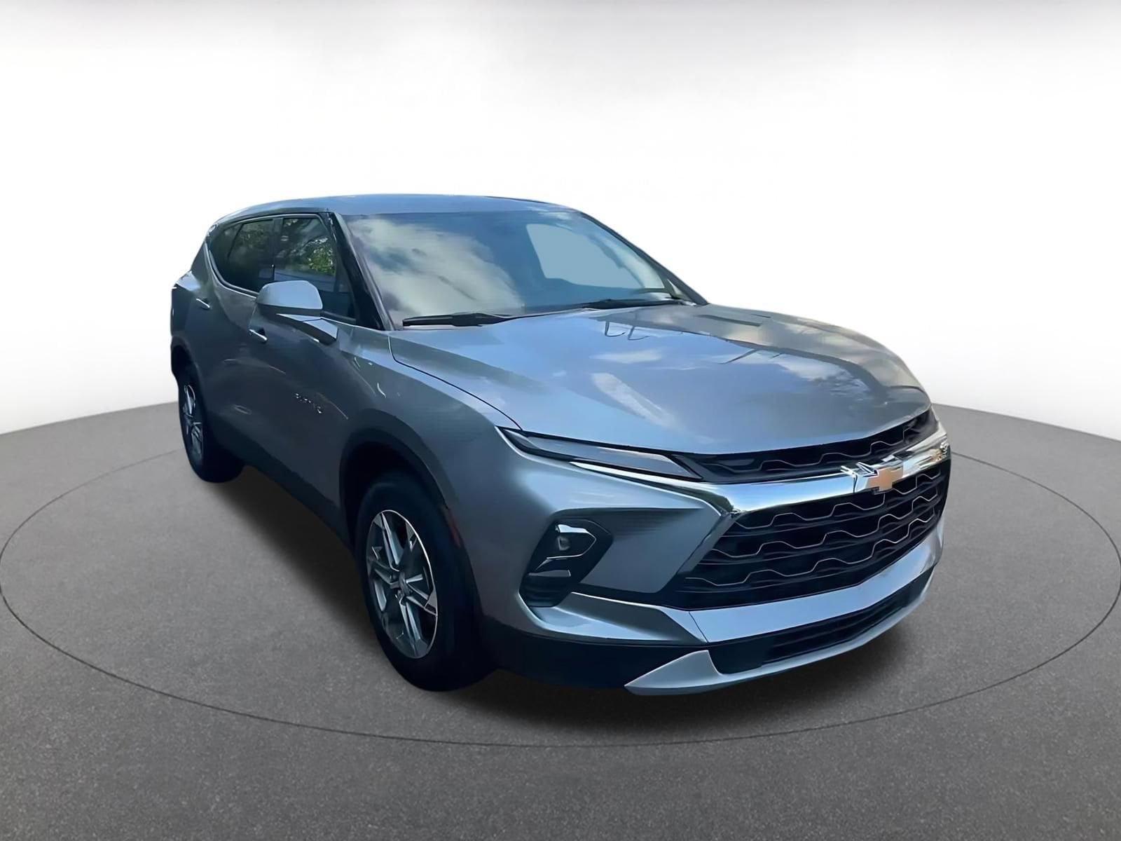 Thumbnail: 2026 Chevrolet Blazer - 3