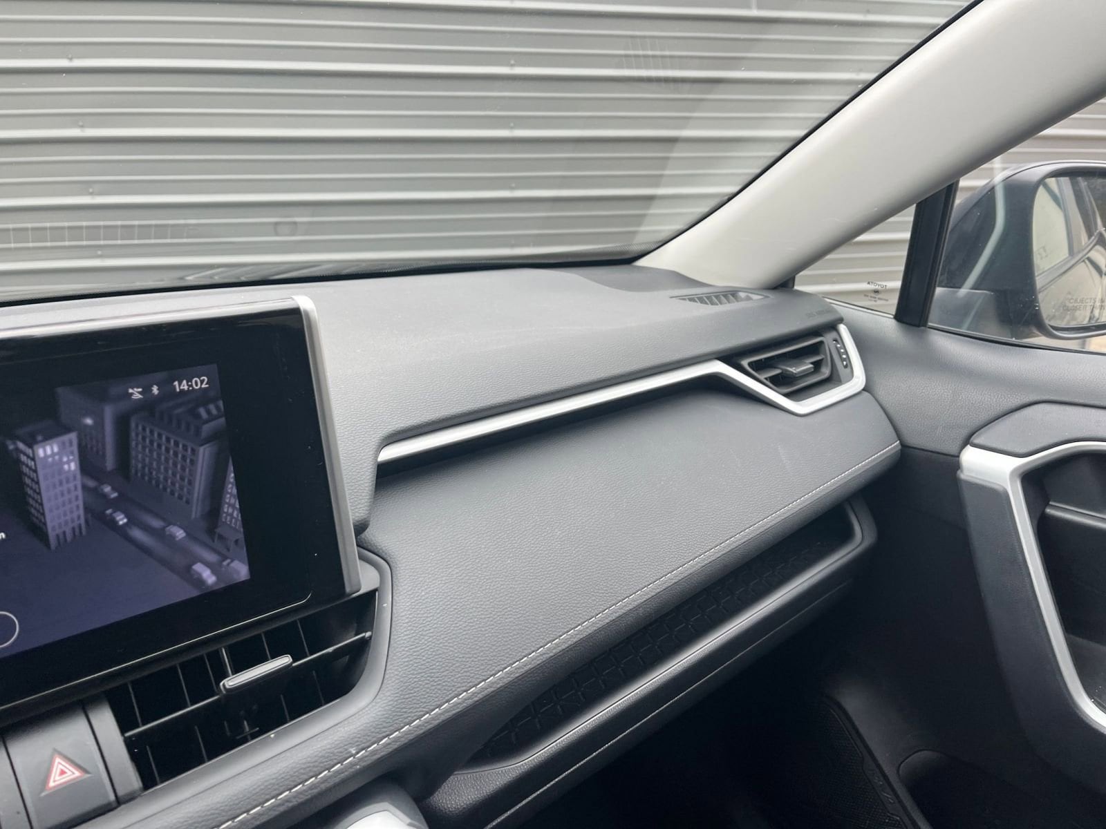 Thumbnail: 2025 Toyota RAV4 - 29