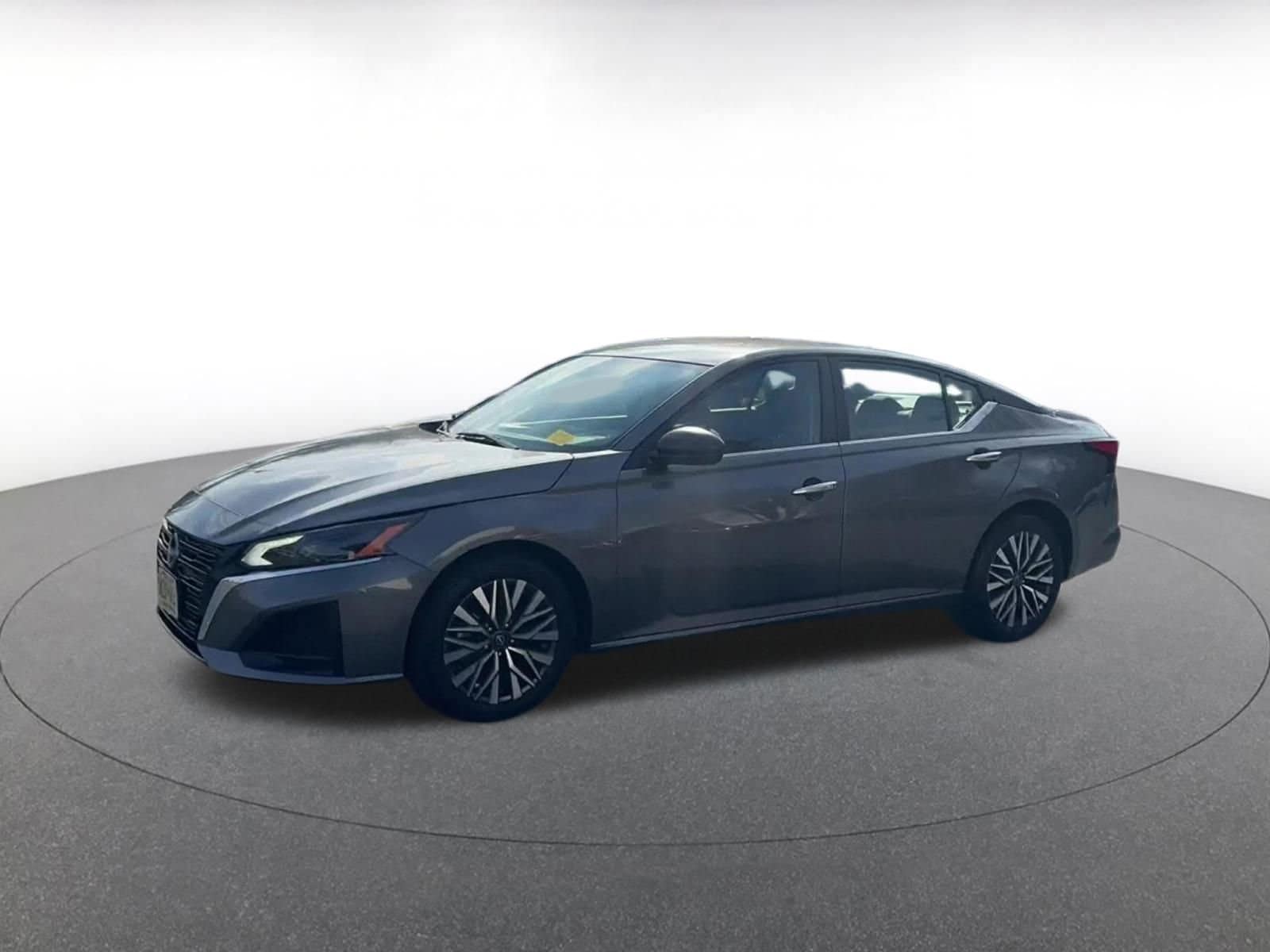 Thumbnail: 2025 Nissan Altima - 8