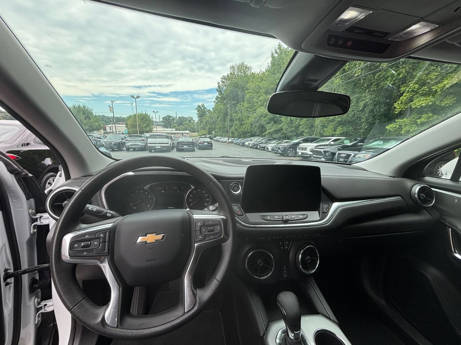 Thumbnail: 2025 Chevrolet Blazer - 28