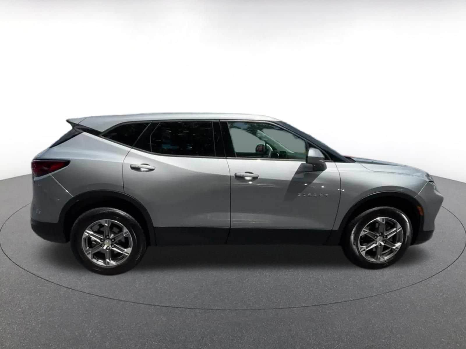 Thumbnail: 2026 Chevrolet Blazer - 16