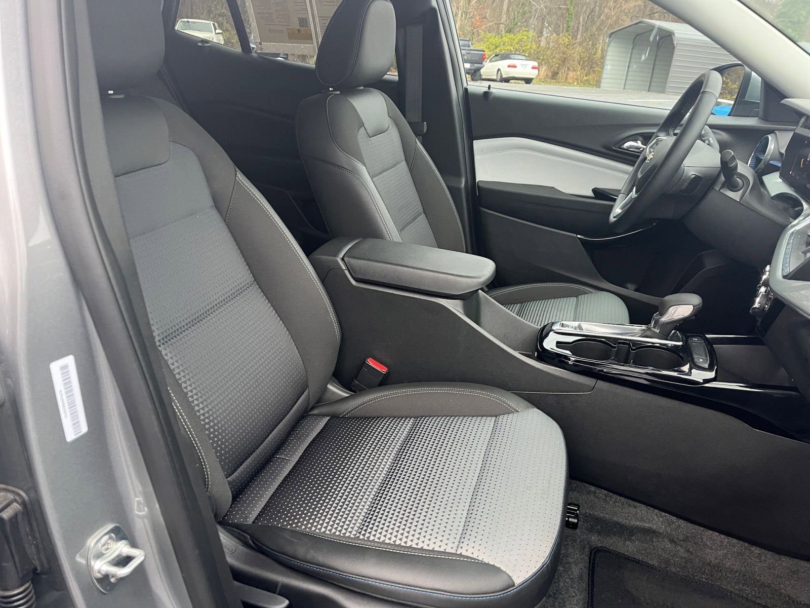 Thumbnail: 2025 Chevrolet Trax - 30