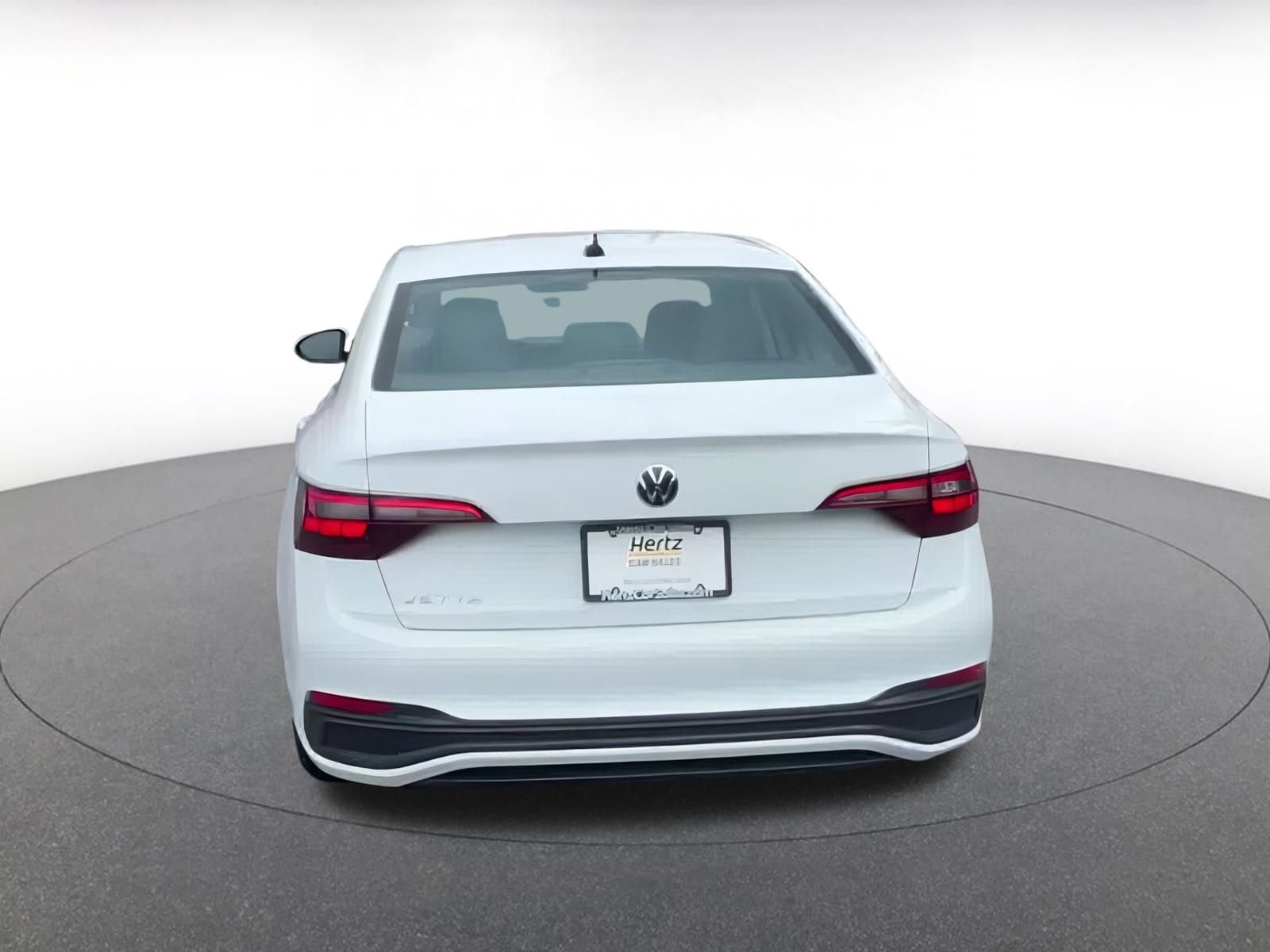Thumbnail: 2024 Volkswagen Jetta - 12