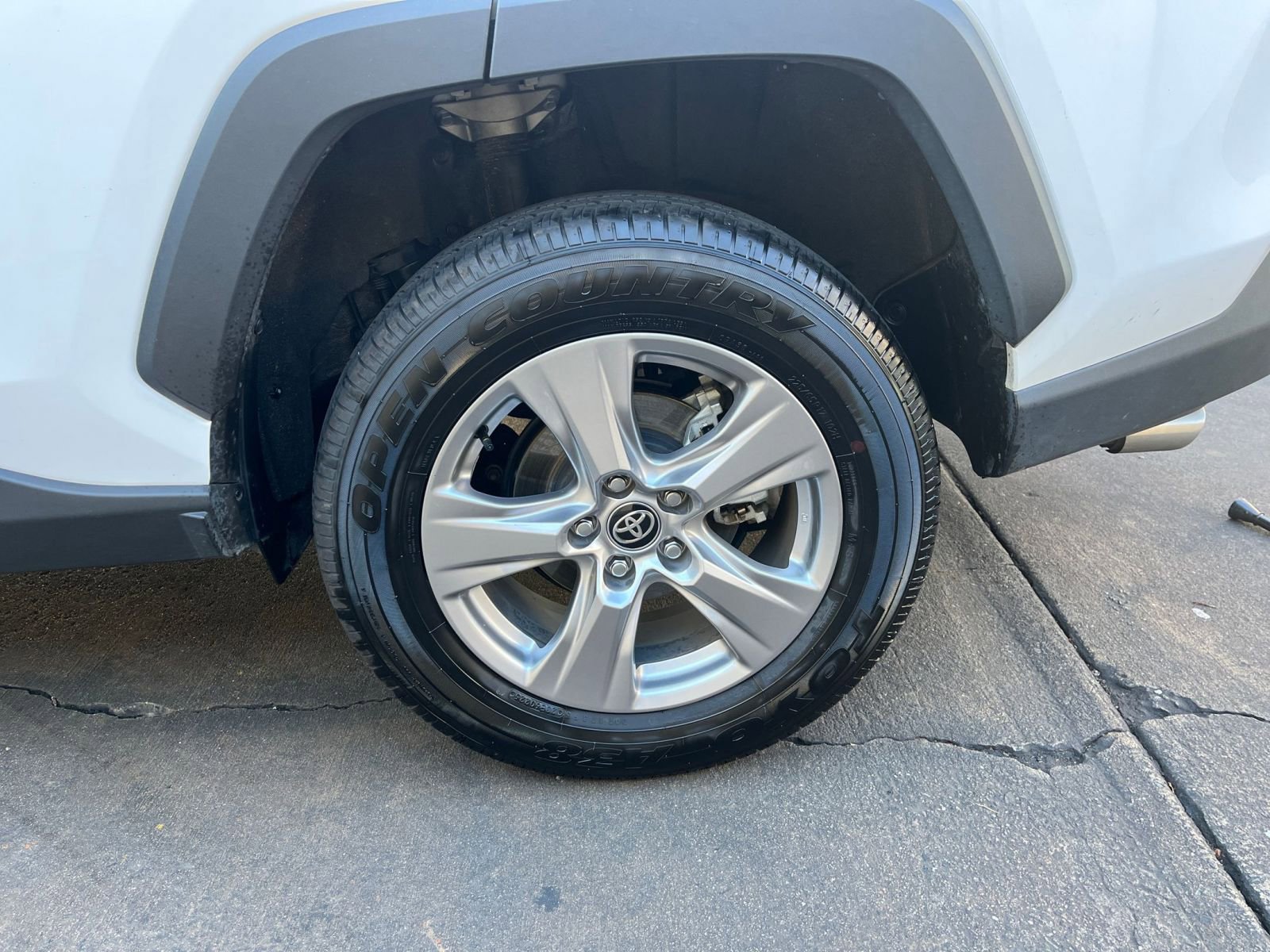 Thumbnail: 2025 Toyota RAV4 - 25