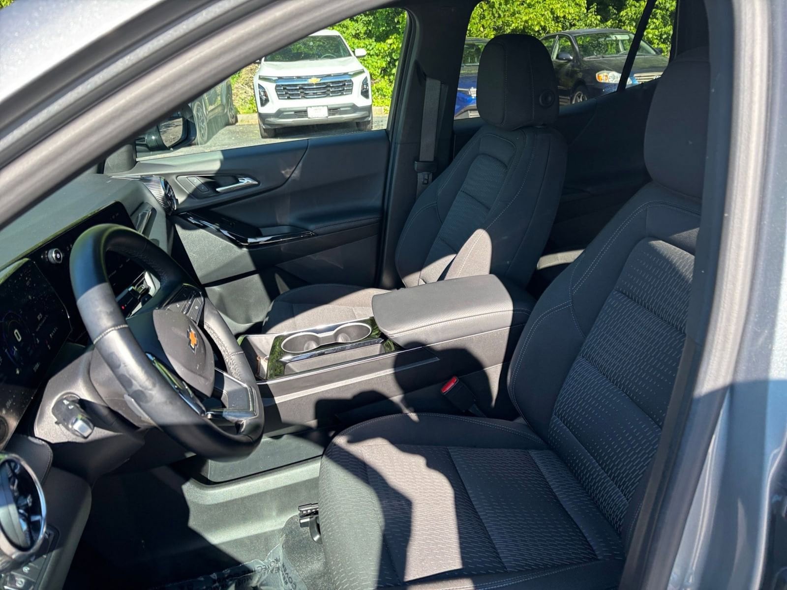 Thumbnail: 2025 Chevrolet Equinox - 32