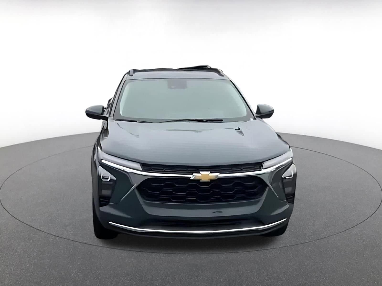 Thumbnail: 2025 Chevrolet Trax - 4