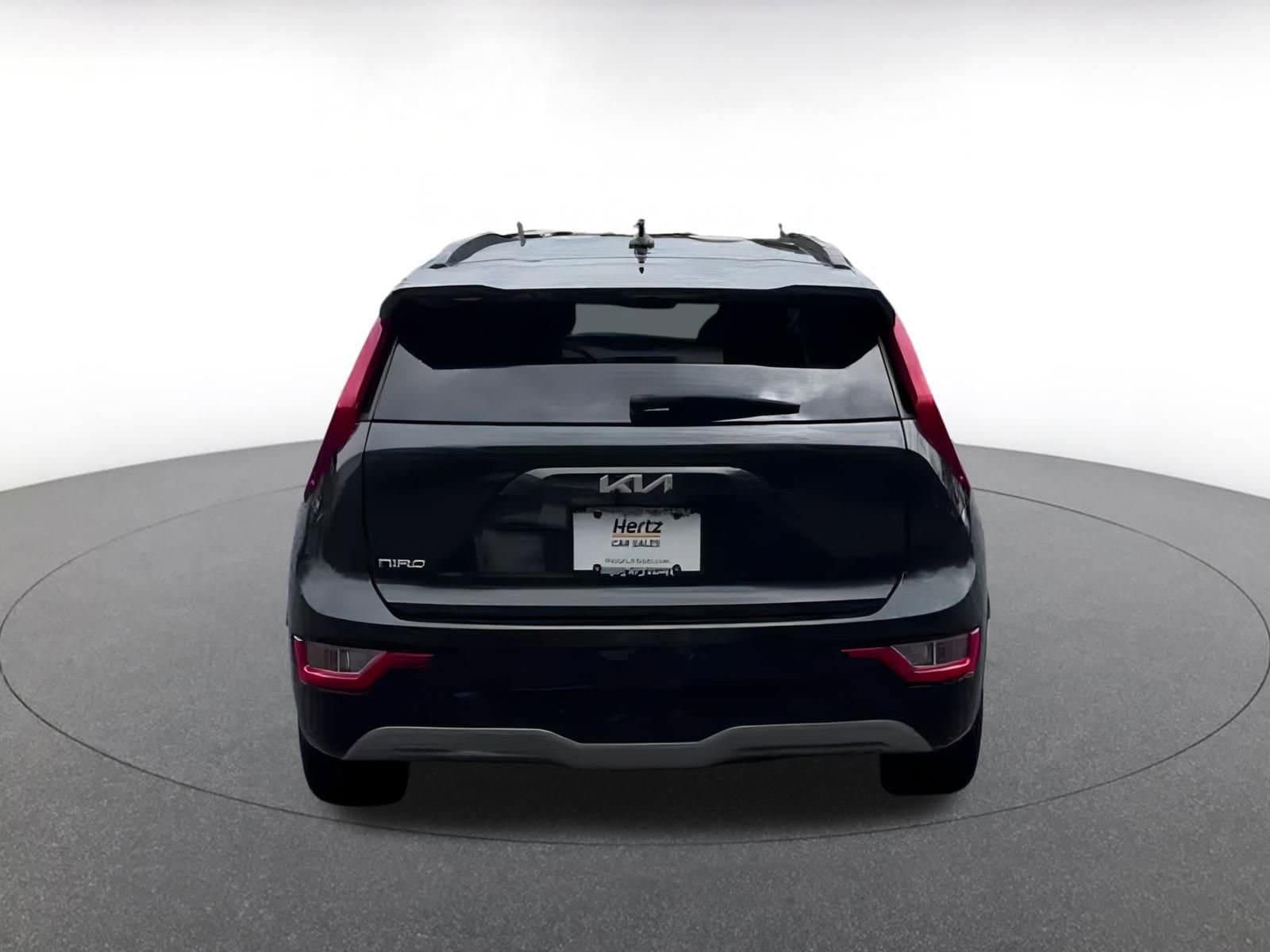 Thumbnail: 2023 Kia Niro - 12
