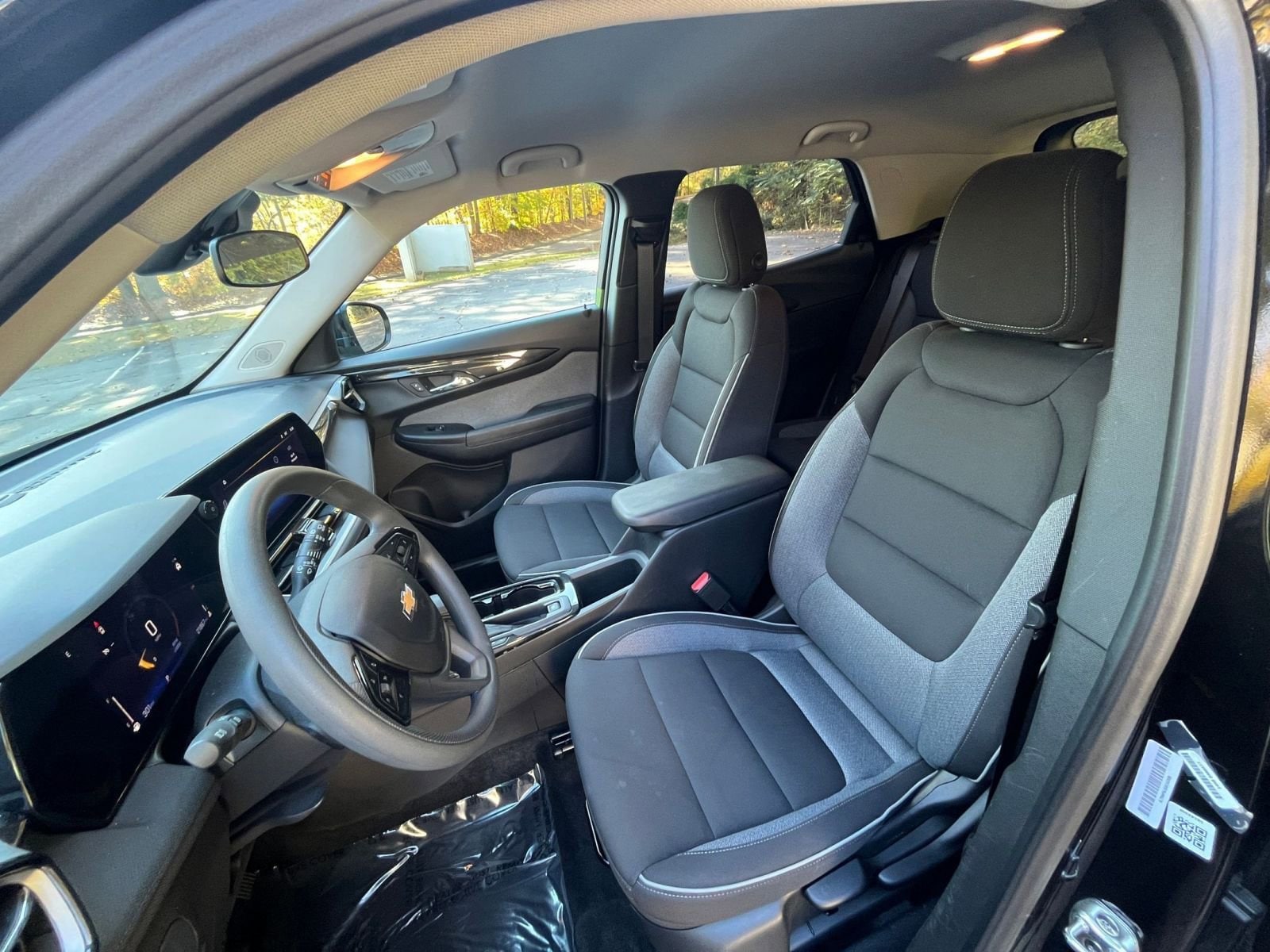 Thumbnail: 2025 Chevrolet TrailBlazer - 32