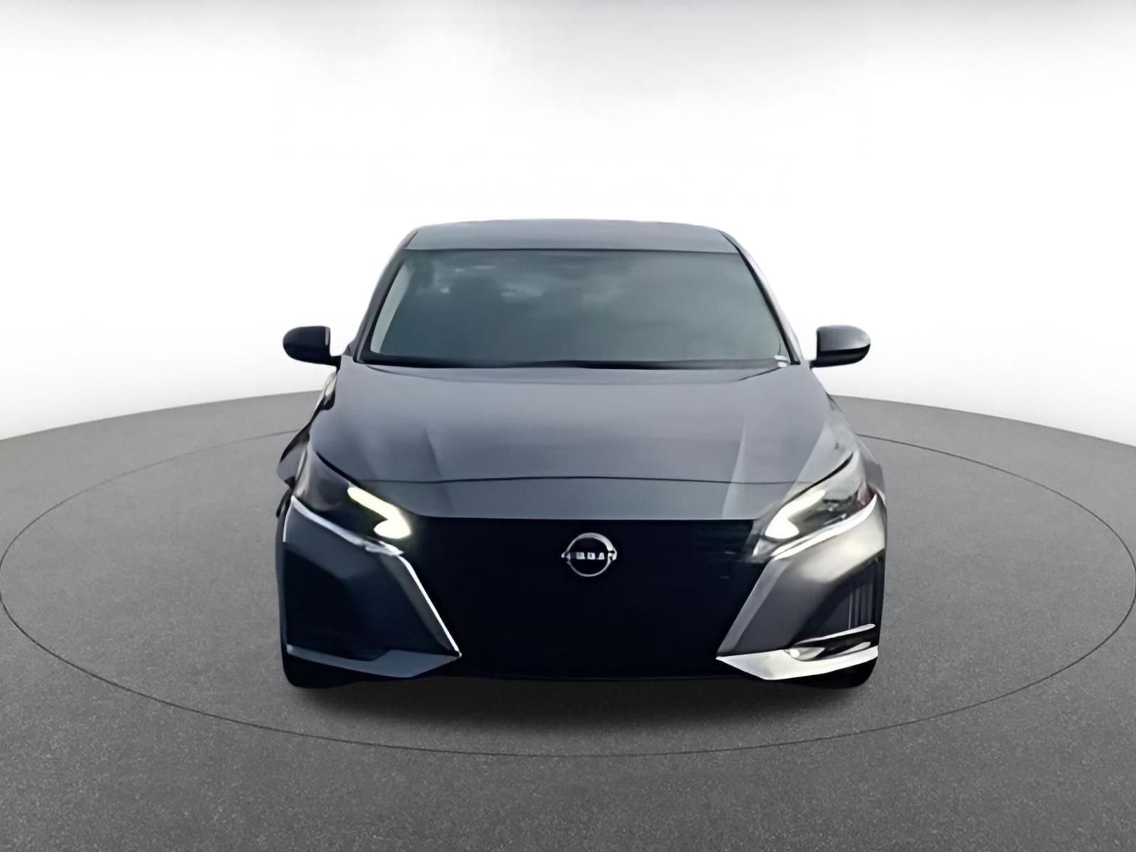 Thumbnail: 2025 Nissan Altima - 11