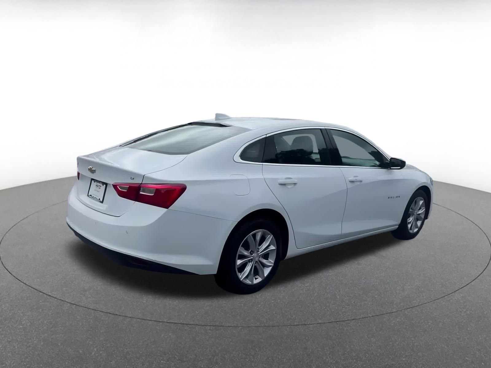 Thumbnail: 2024 Chevrolet Malibu - 15