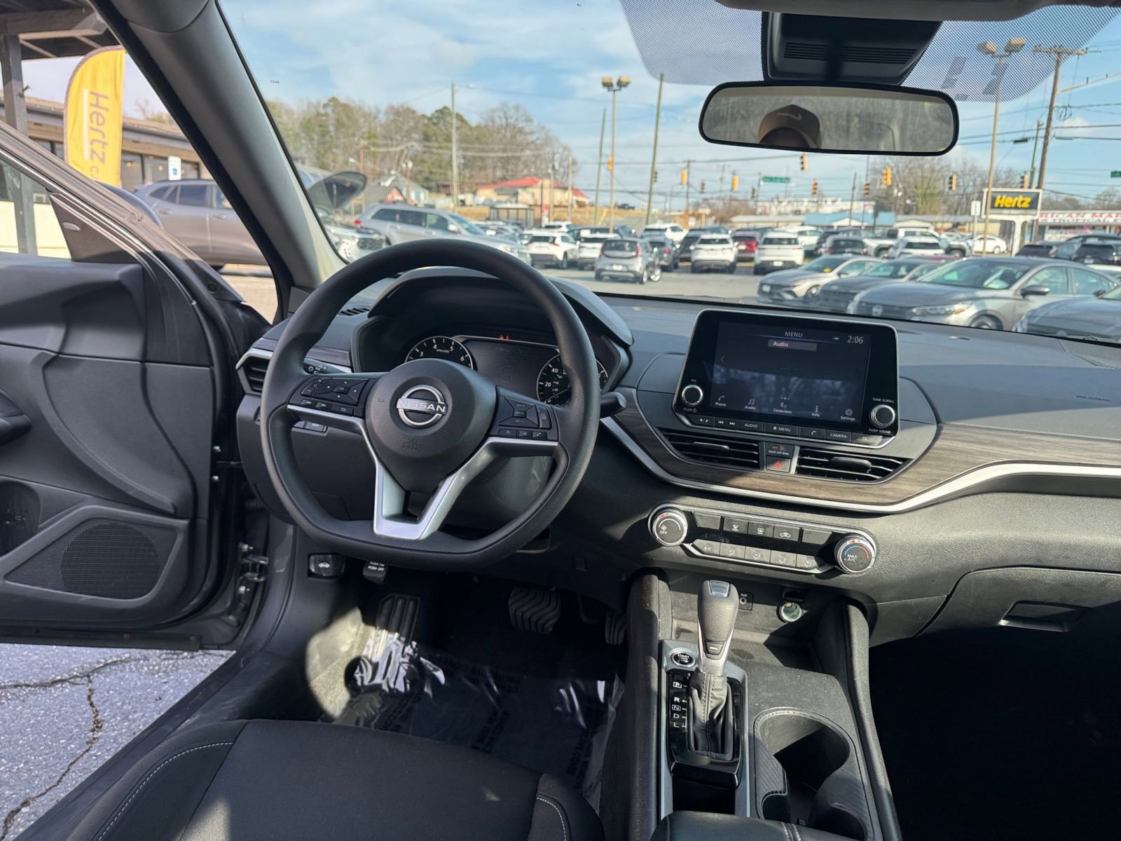 Thumbnail: 2025 Nissan Altima - 28