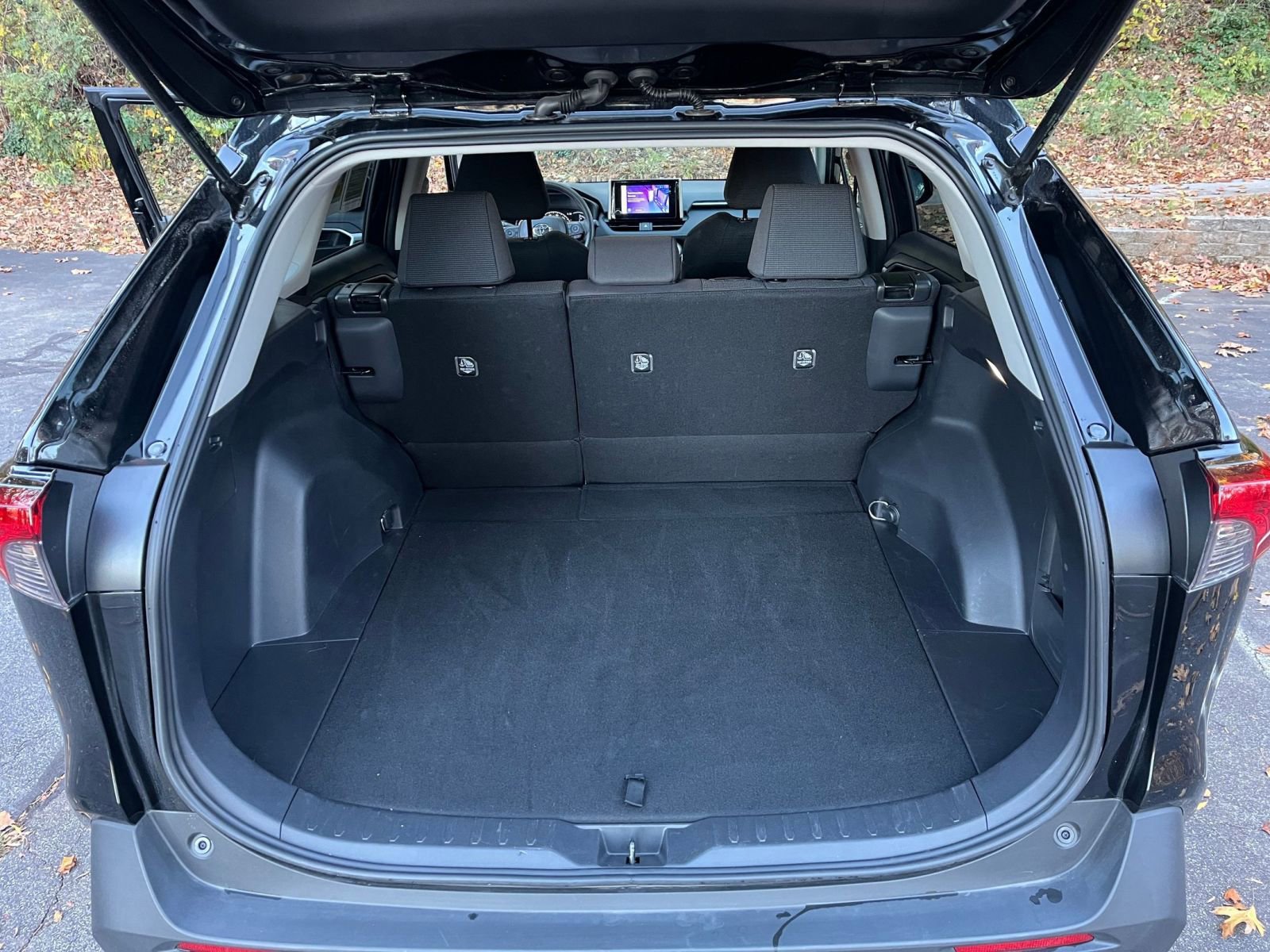 Thumbnail: 2025 Toyota RAV4 - 27