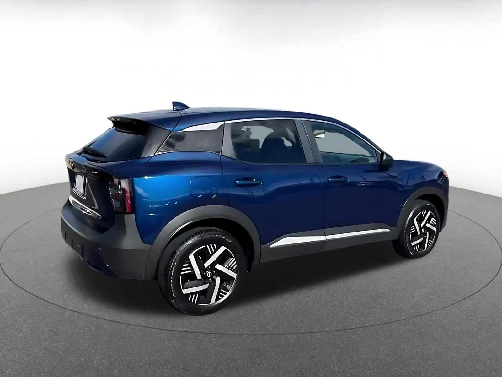 Thumbnail: 2025 Nissan Kicks - 10