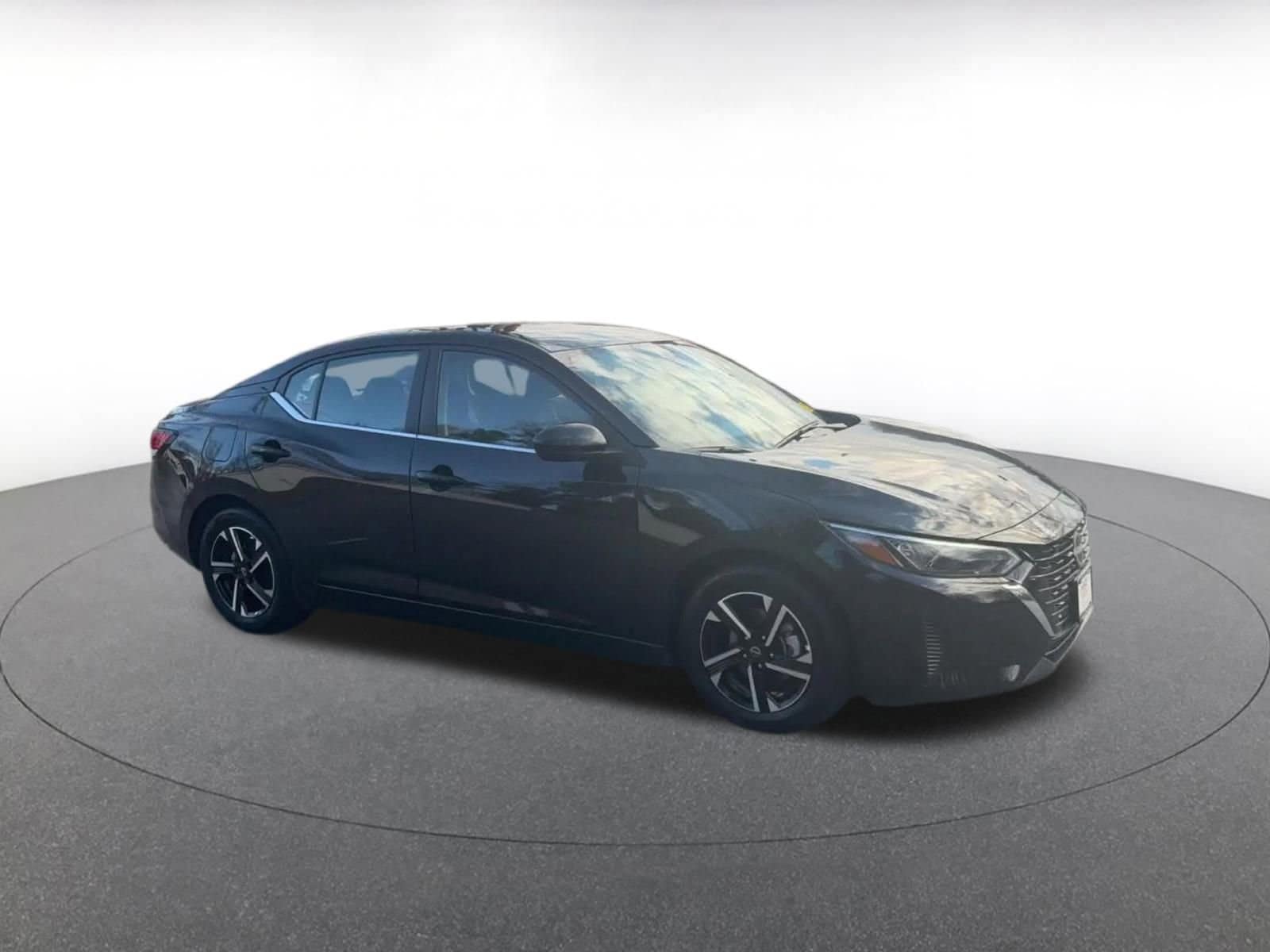 Thumbnail: 2025 Nissan Sentra - 1