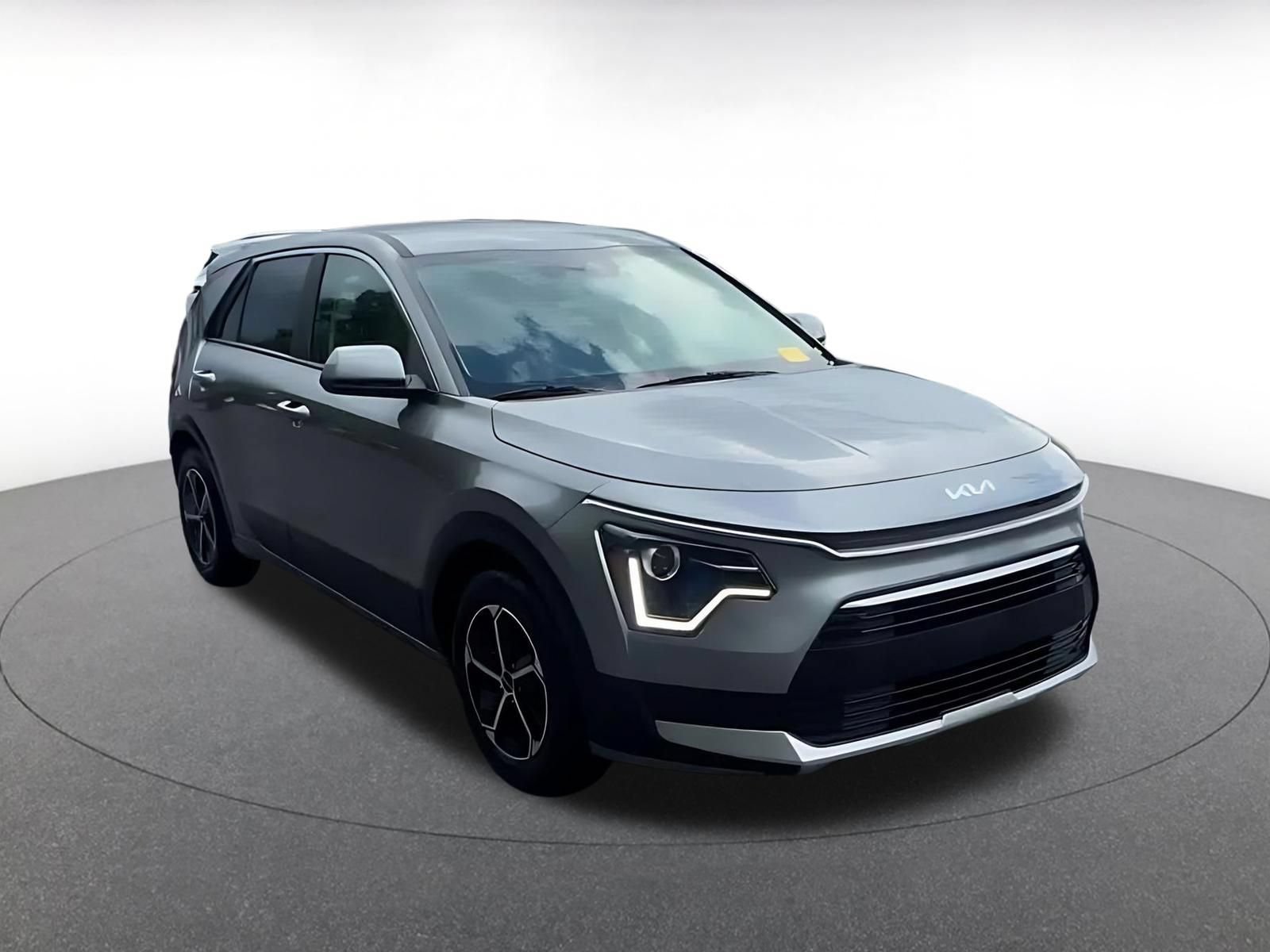 Thumbnail: 2026 Kia Niro - 3