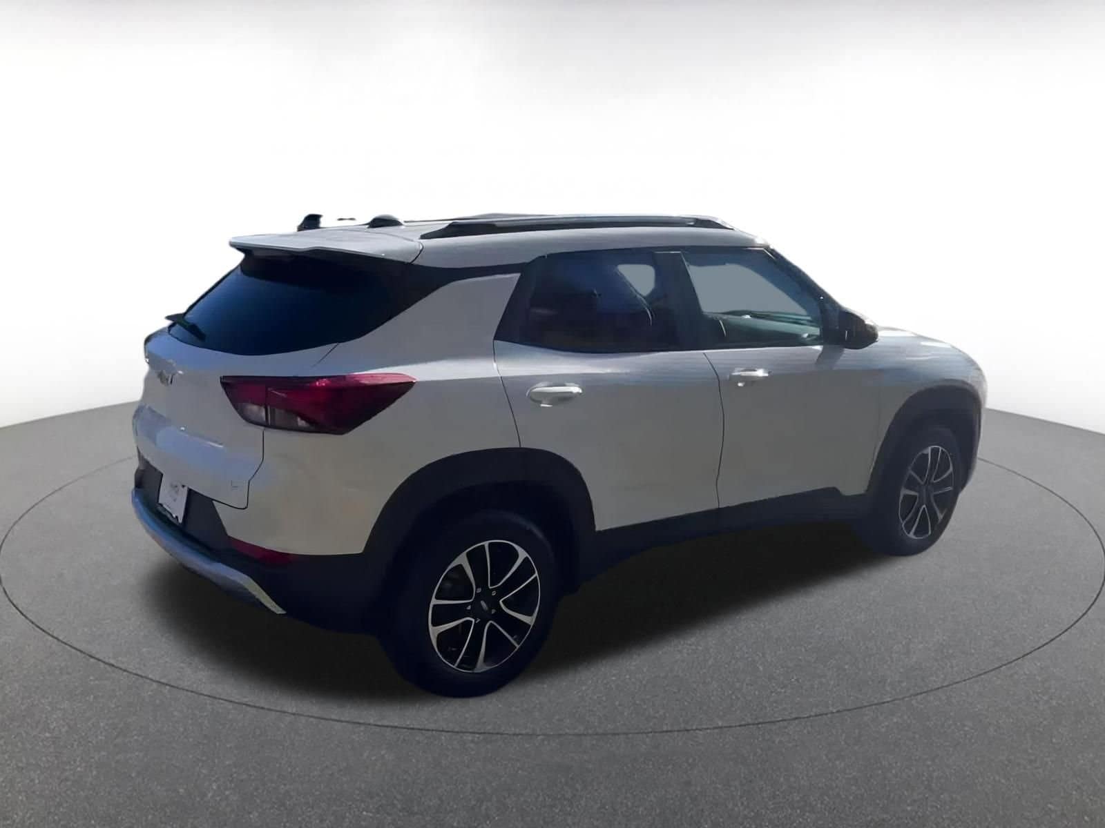 Thumbnail: 2025 Chevrolet TrailBlazer - 14