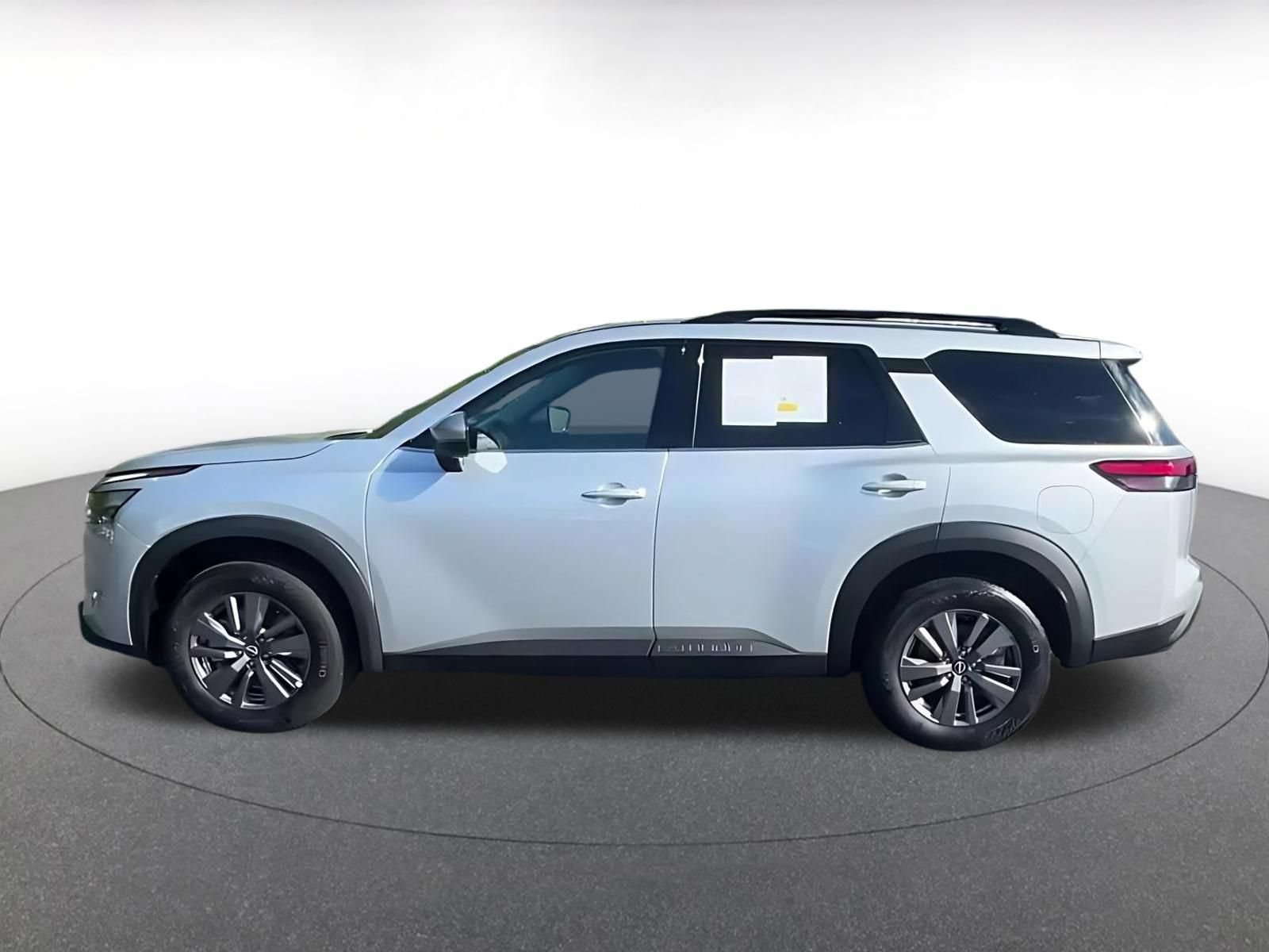 Thumbnail: 2025 Nissan Pathfinder - 4