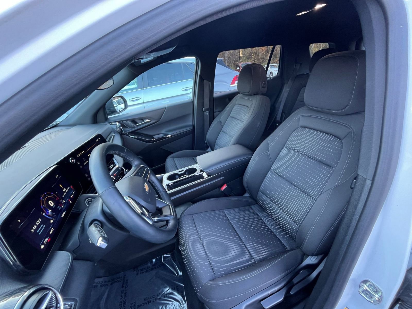 Thumbnail: 2025 Chevrolet Equinox - 32