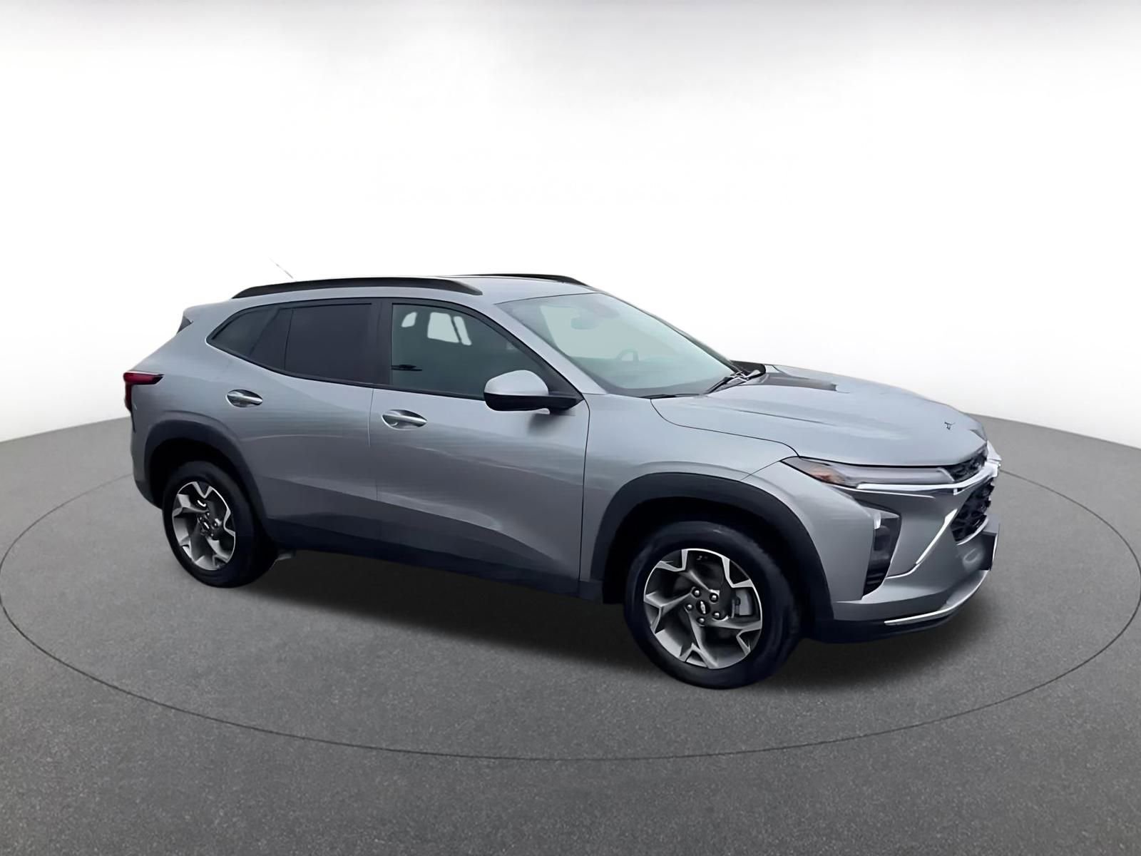 Thumbnail: 2025 Chevrolet Trax - 2