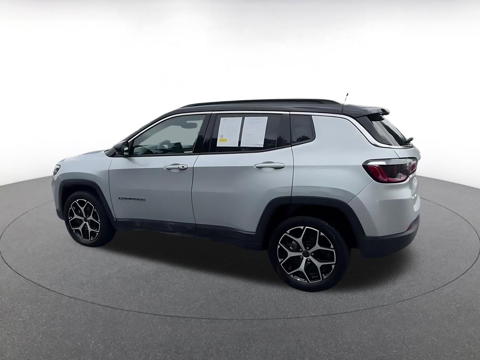 Thumbnail: 2025 Jeep Compass - 10
